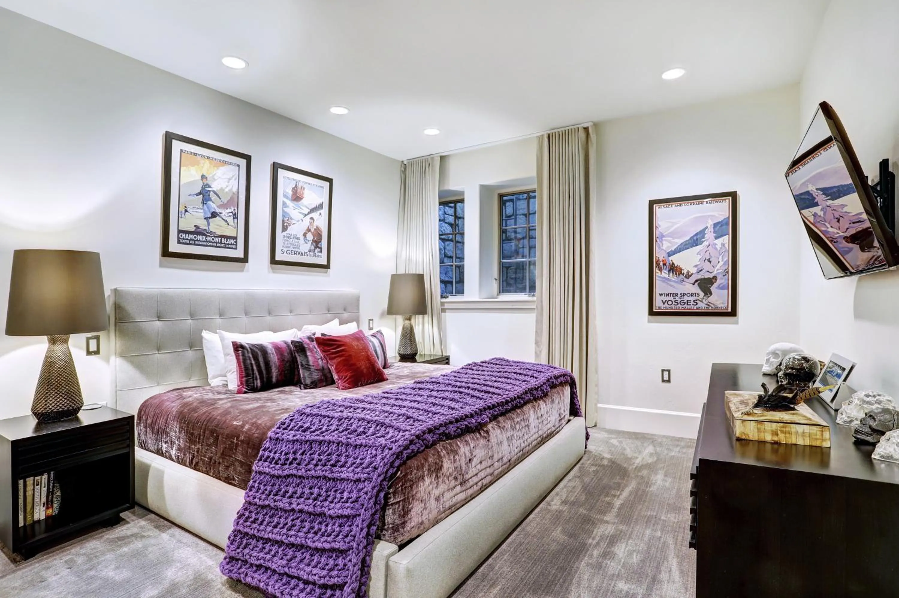 Bed in Lodge at Vail, A RockResort by Vail Resorts