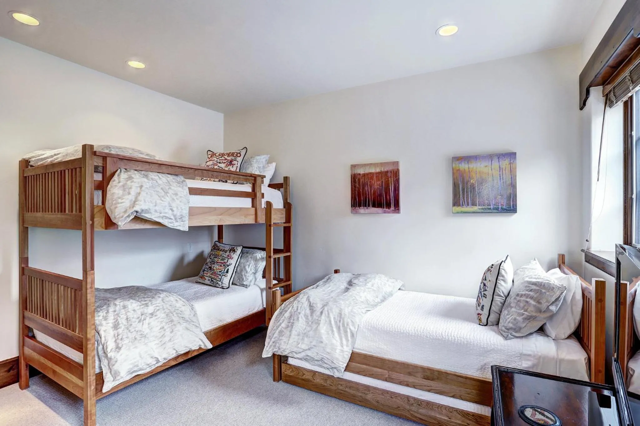 Bedroom, Bed in Lodge at Vail, A RockResort by Vail Resorts