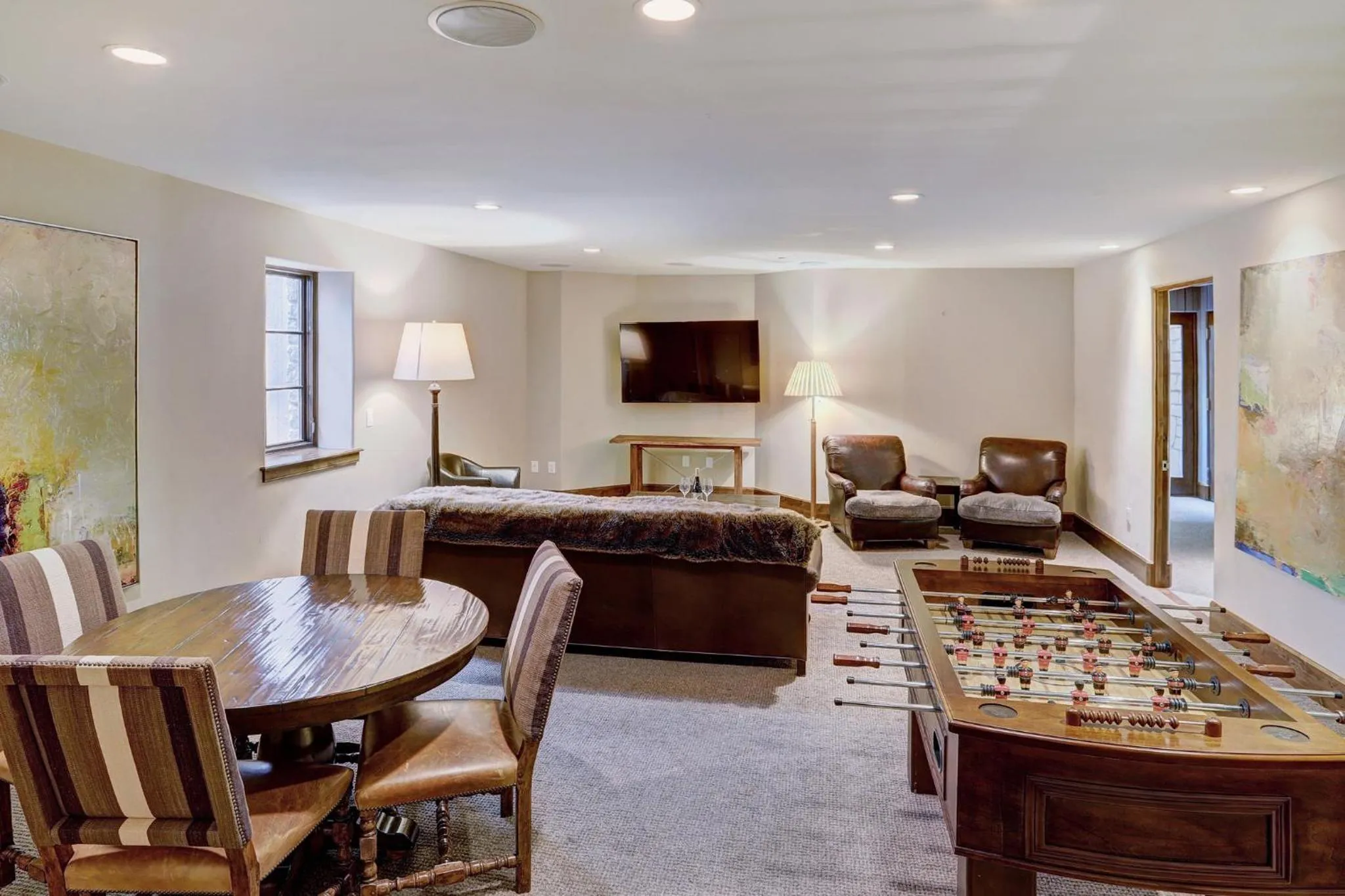 Living room in Lodge at Vail, A RockResort by Vail Resorts