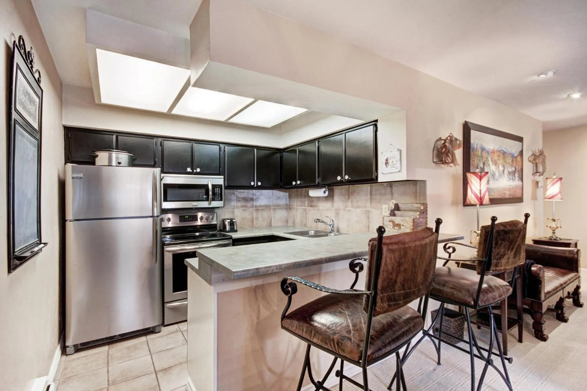 Kitchen or kitchenette in Lodge at Vail, A RockResort by Vail Resorts
