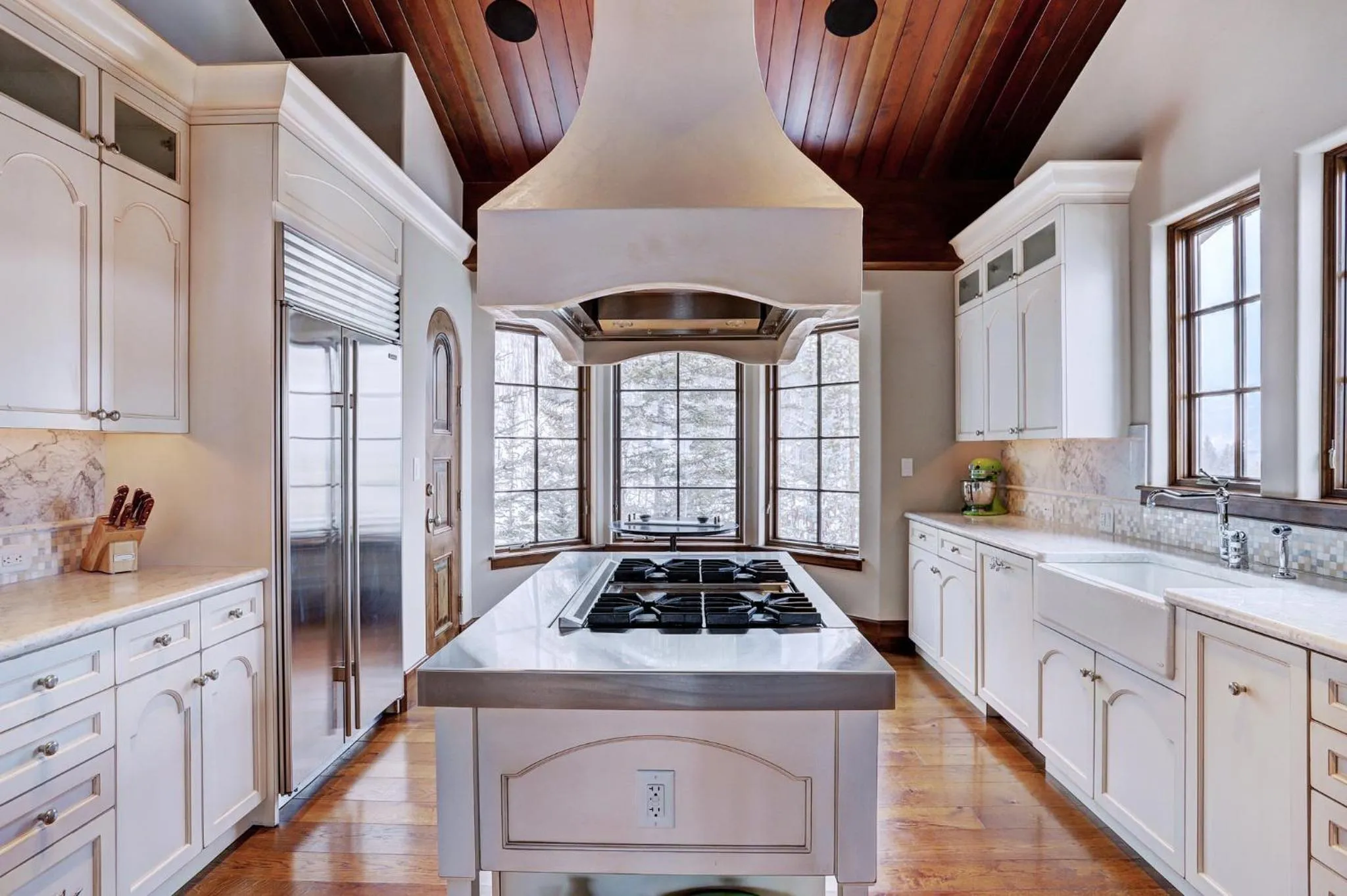 Kitchen or kitchenette in Lodge at Vail, A RockResort by Vail Resorts