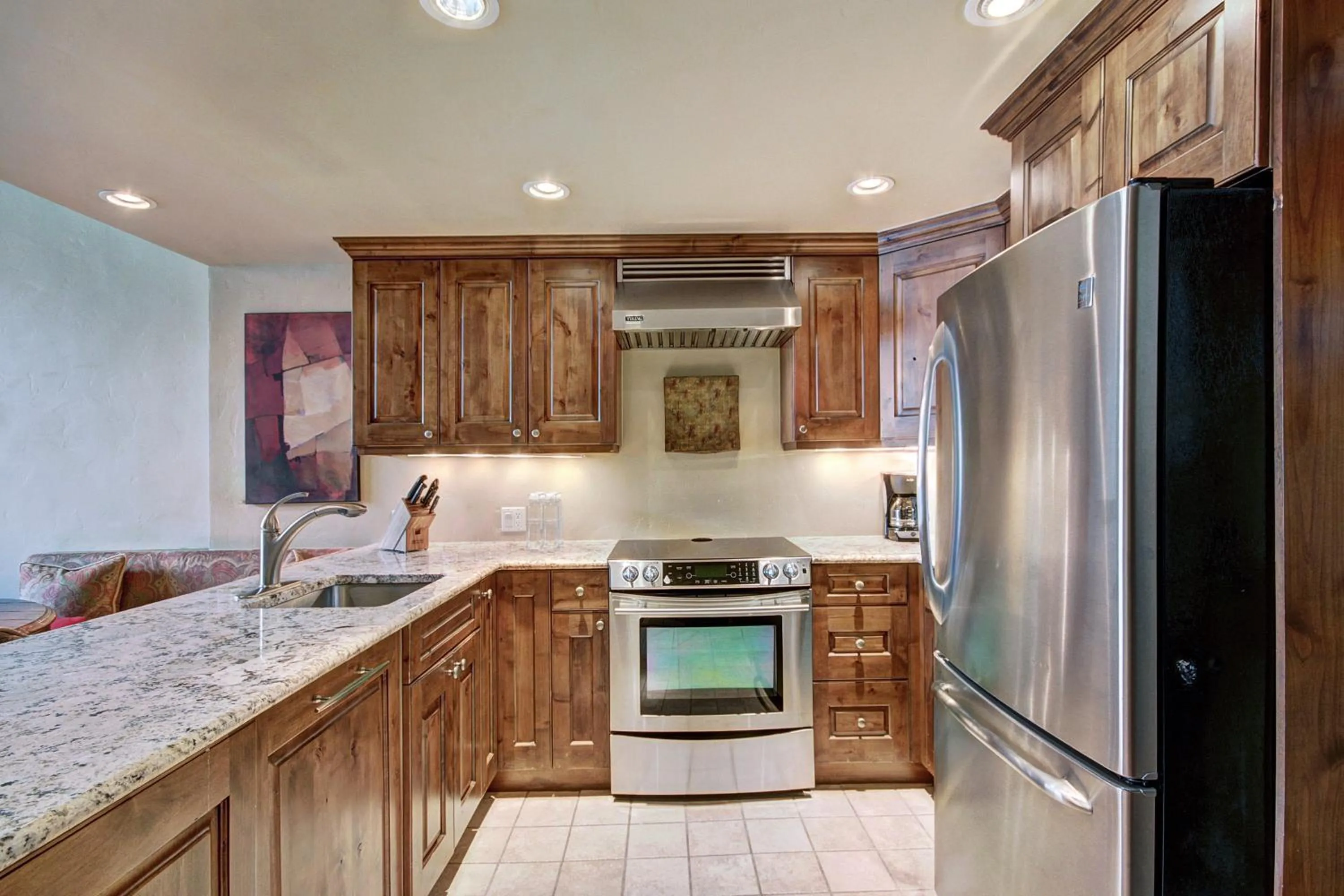 Kitchen or kitchenette in Lodge at Vail, A RockResort by Vail Resorts