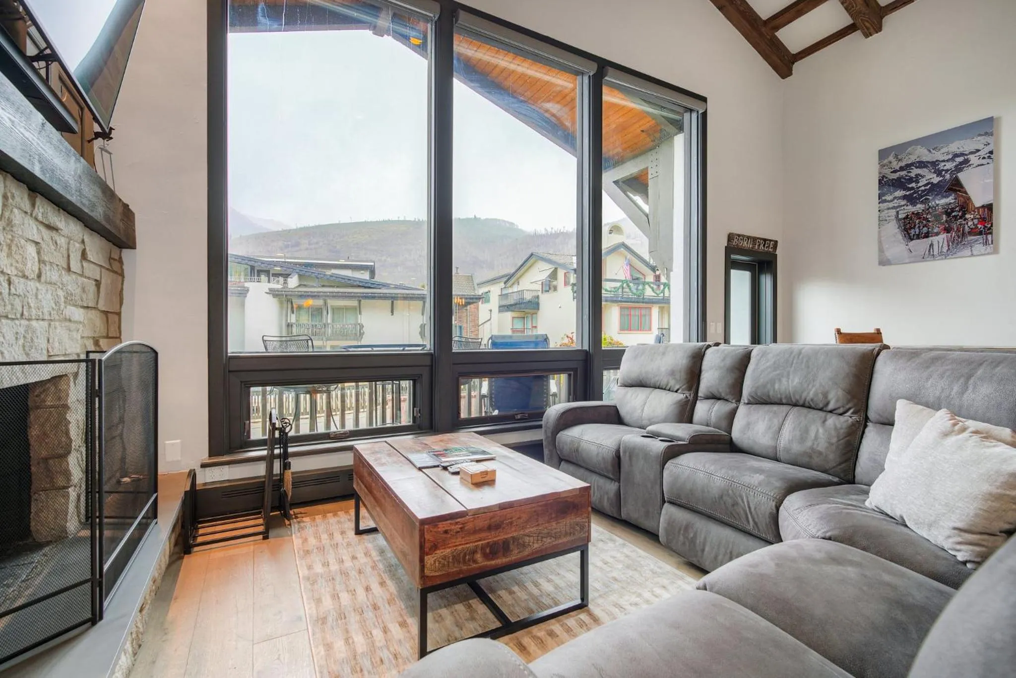 Living room in Lodge at Vail, A RockResort by Vail Resorts