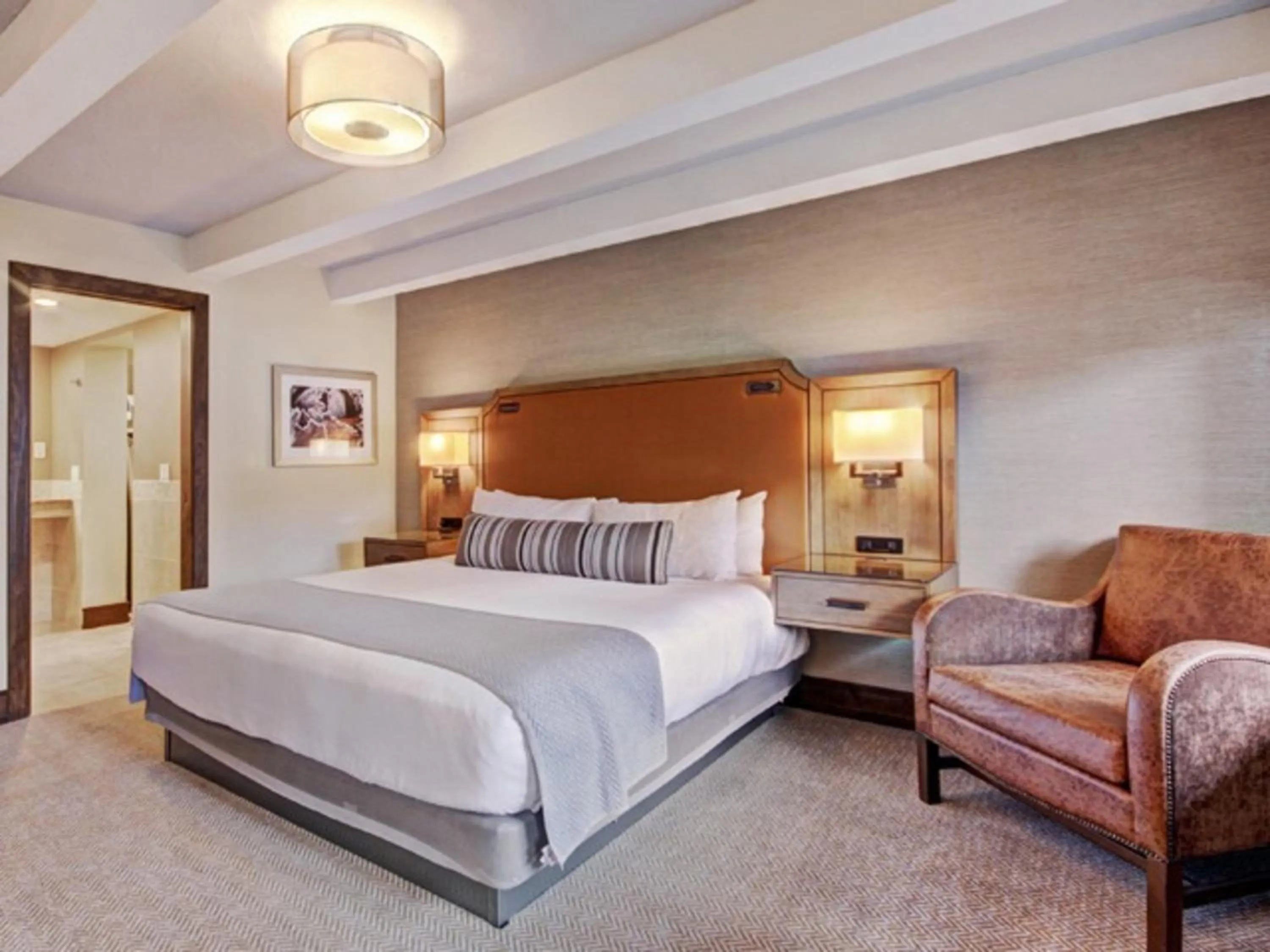 Bedroom, Bed in Lodge at Vail, A RockResort by Vail Resorts