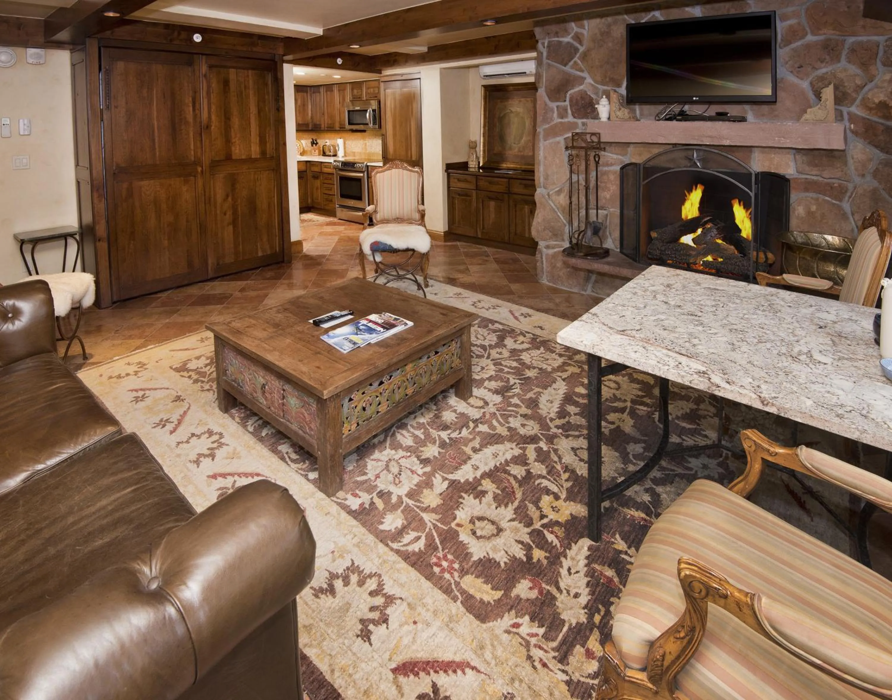 Living room in Lodge at Vail, A RockResort by Vail Resorts