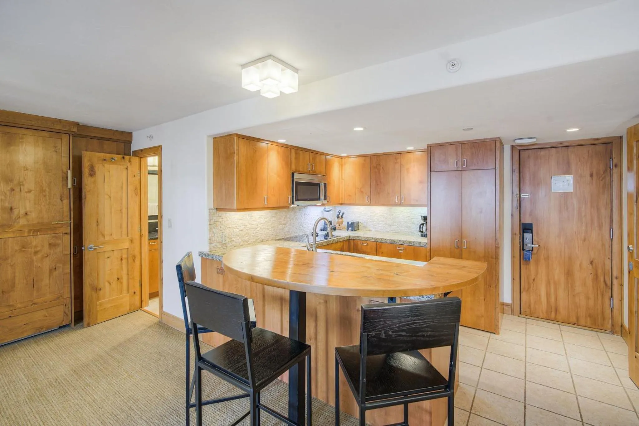 Kitchen or kitchenette in Lodge at Vail, A RockResort by Vail Resorts