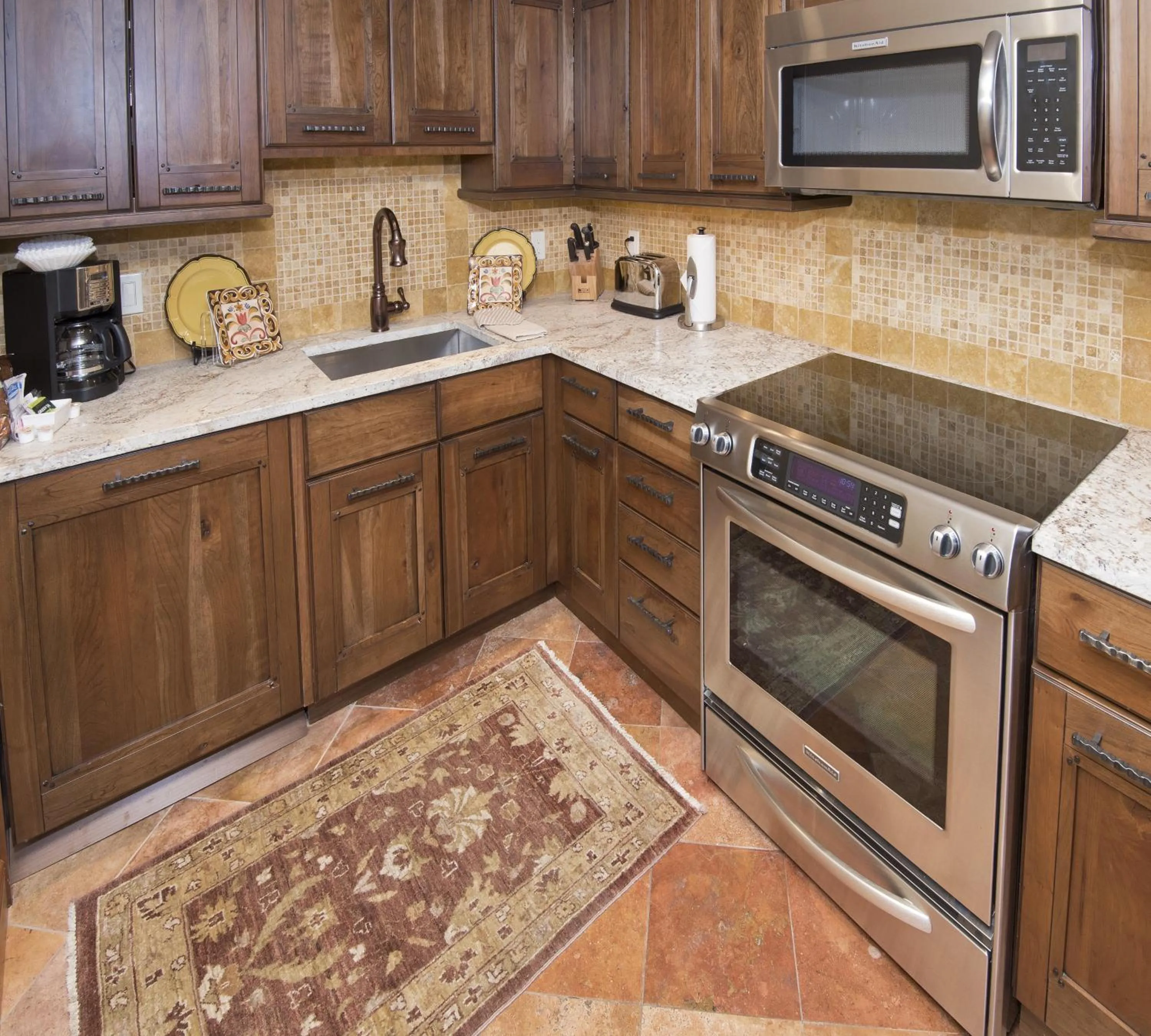 Kitchen or kitchenette in Lodge at Vail, A RockResort by Vail Resorts