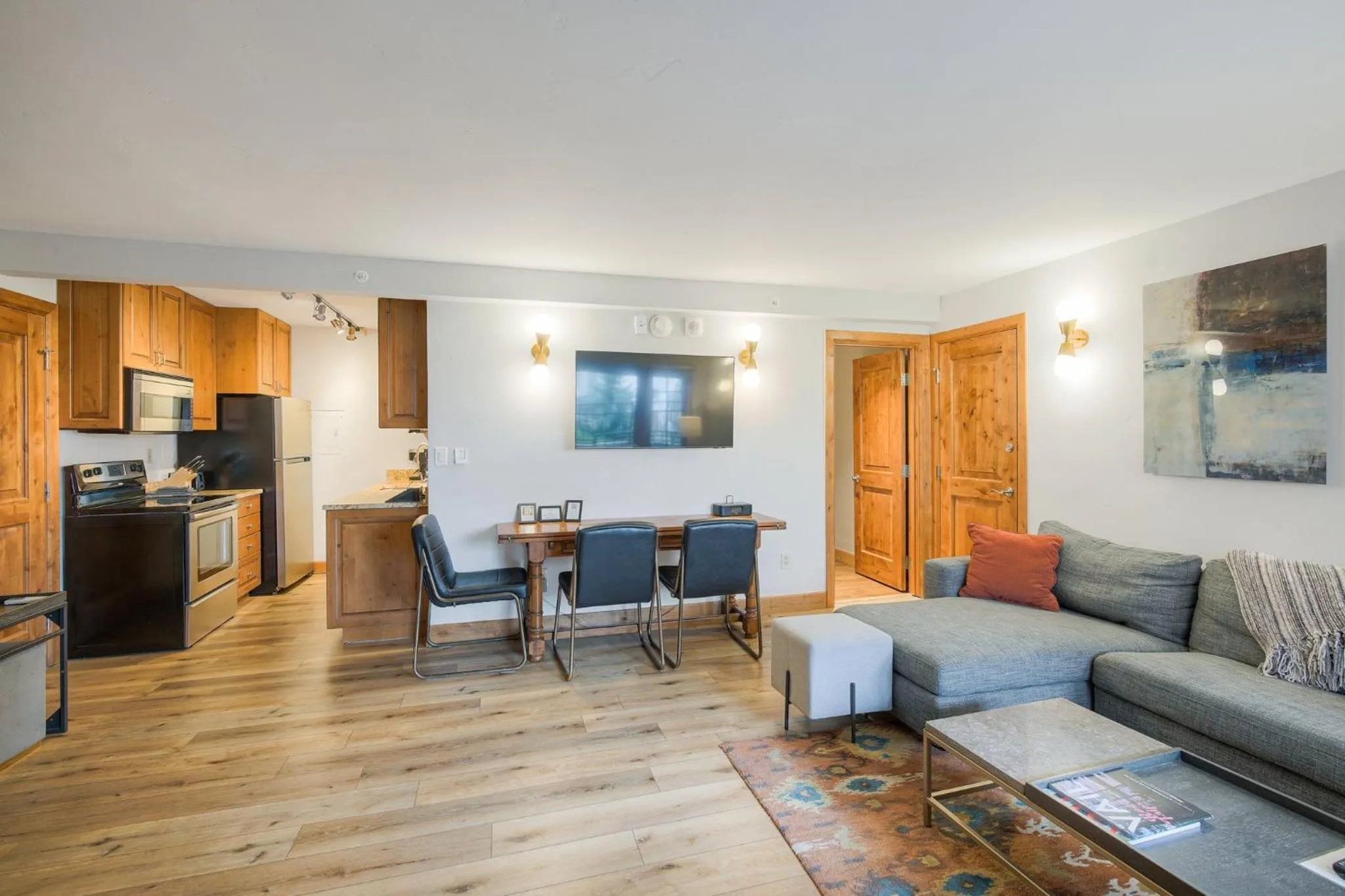 Living room in Lodge at Vail, A RockResort by Vail Resorts