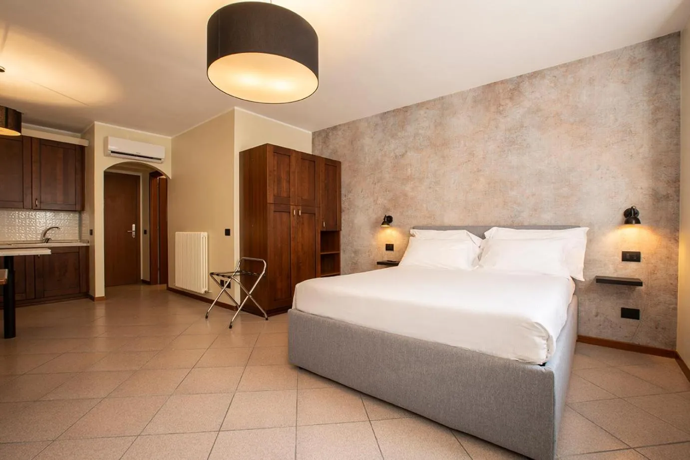 Bed in Antico Pozzo Apartment