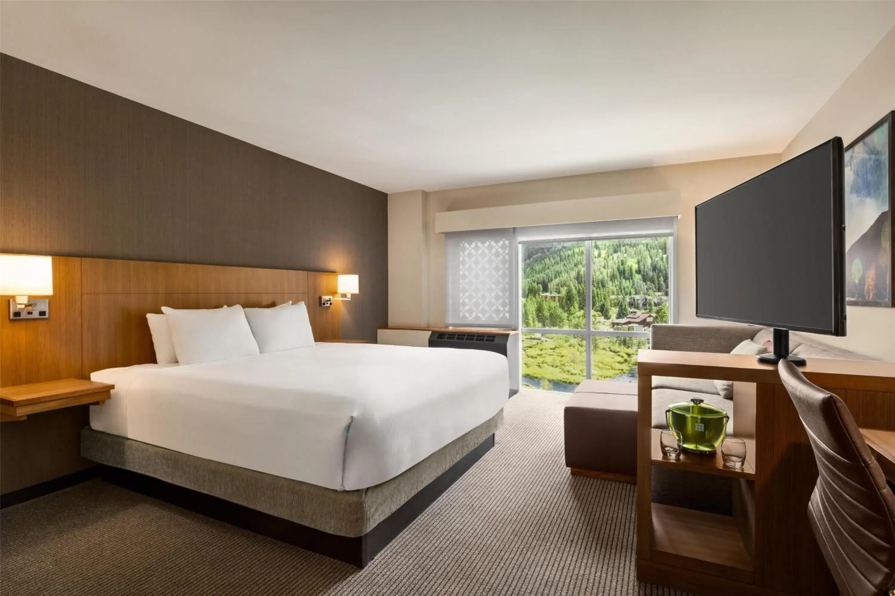 King Room with Sofa Bed and Mountain View in Hyatt Place Keystone - Dillon King Room with Sofa Bed and Mountain View in Hyatt Place Keystone - Dillon