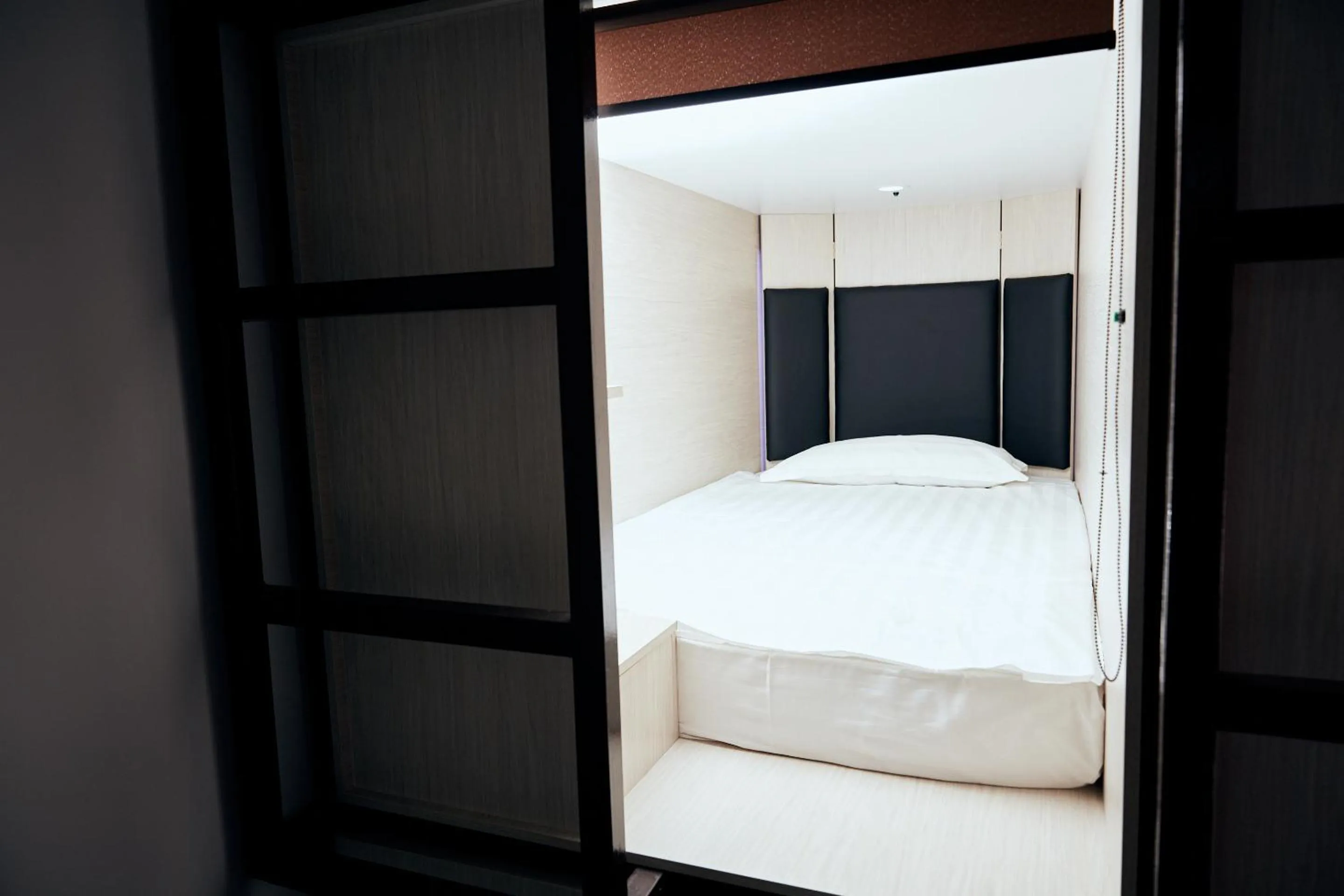 Bed in Hotel Kapsula