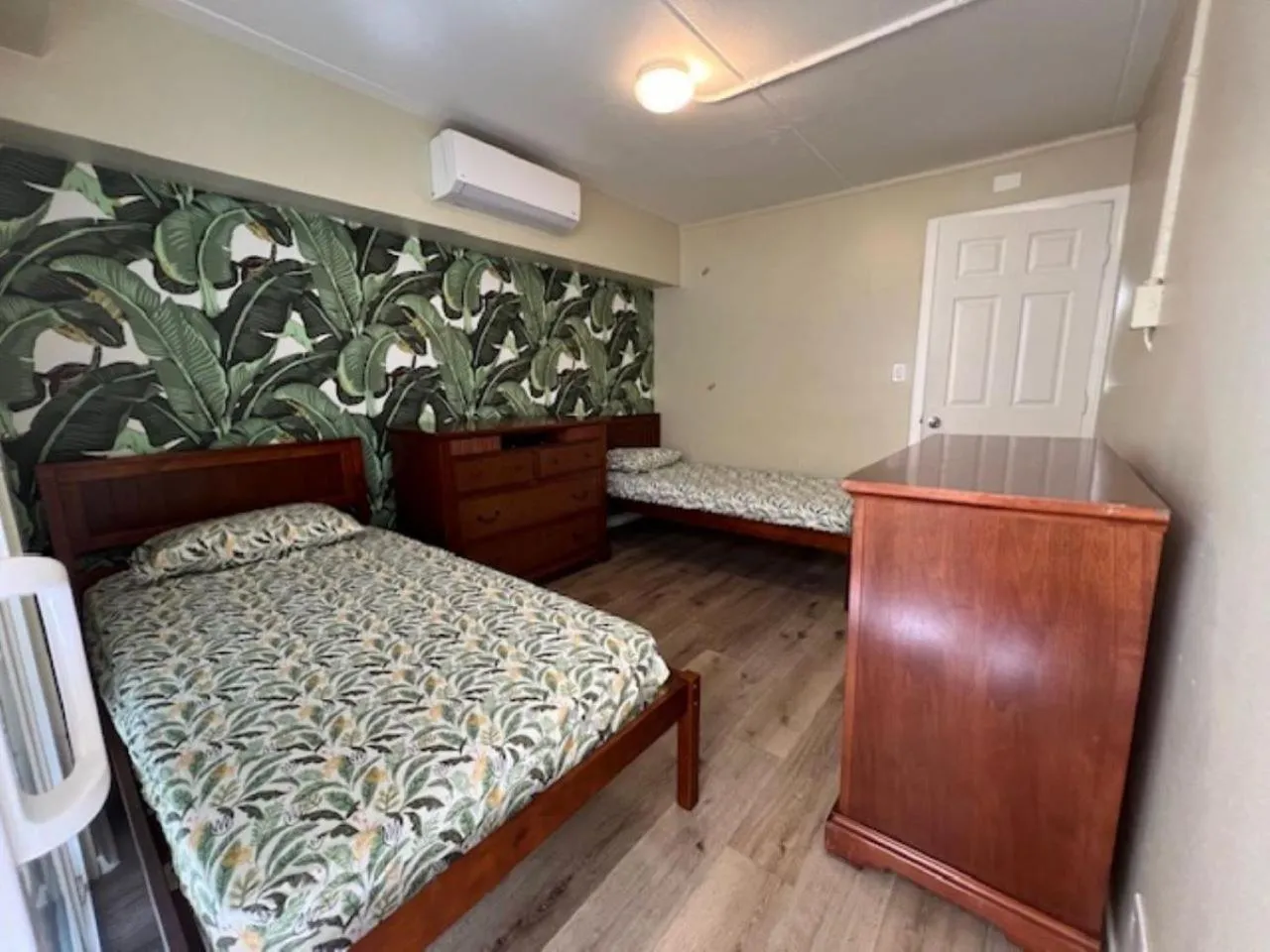 Bed in Waikiki Beachside Hostel