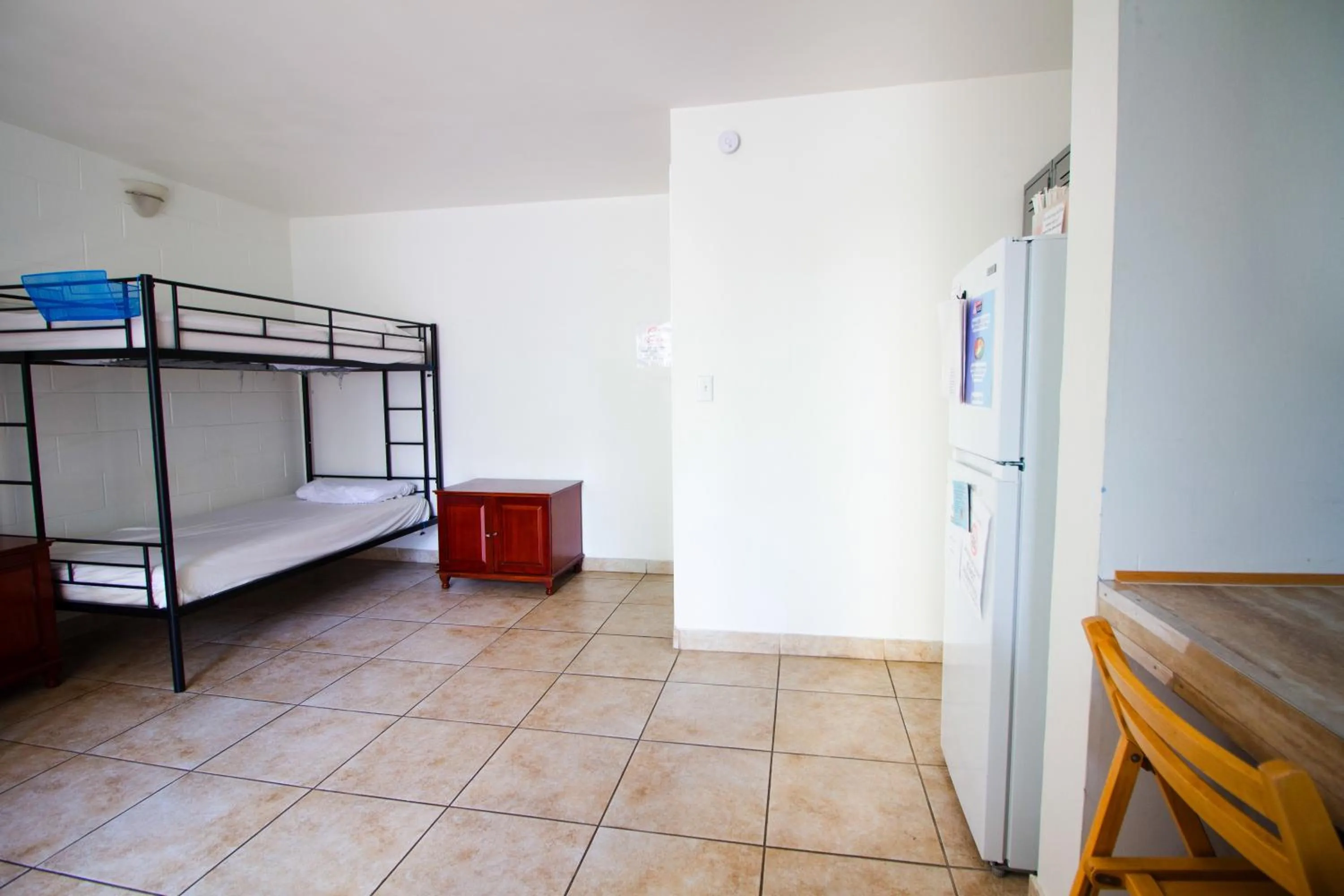 Bed in Waikiki Beachside Hostel