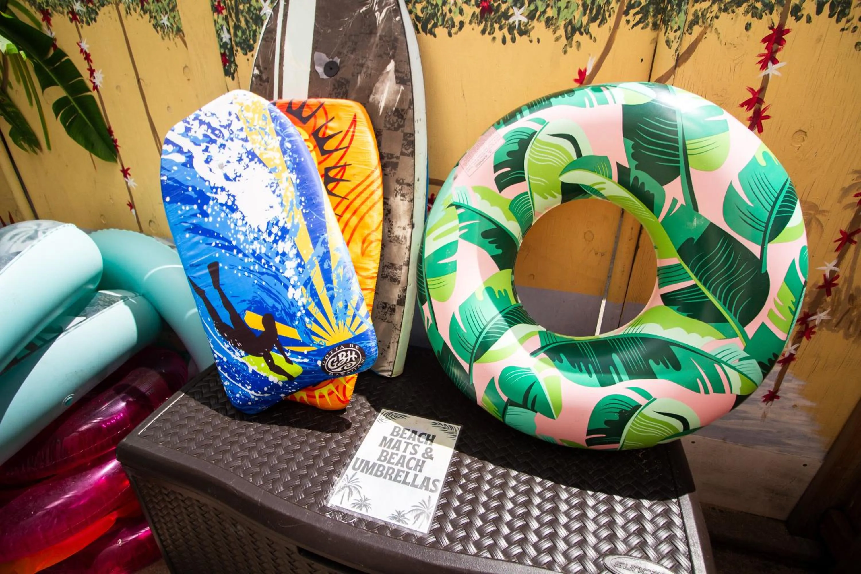 Waikiki Beachside Hostel