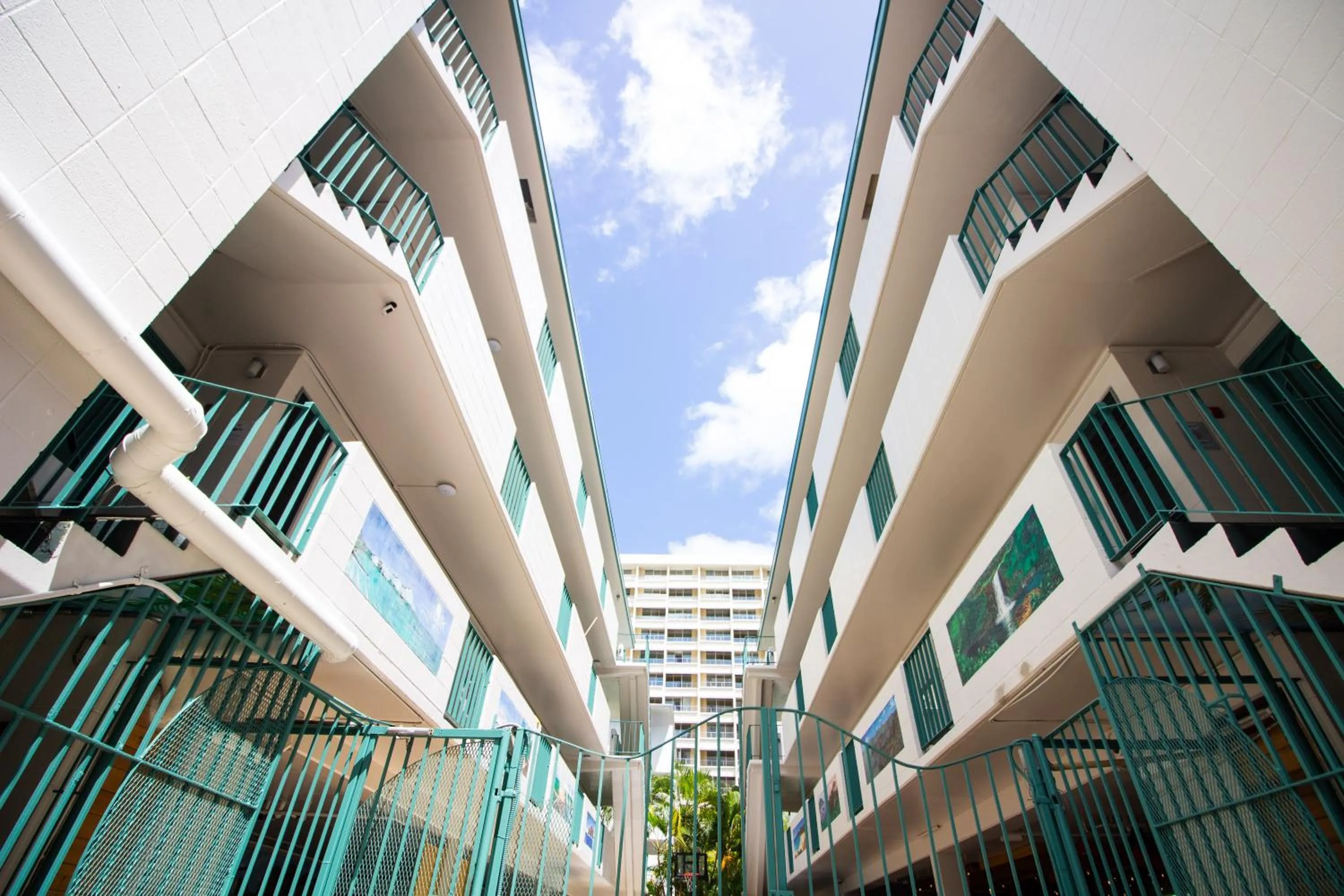 Property building in Waikiki Beachside Hostel