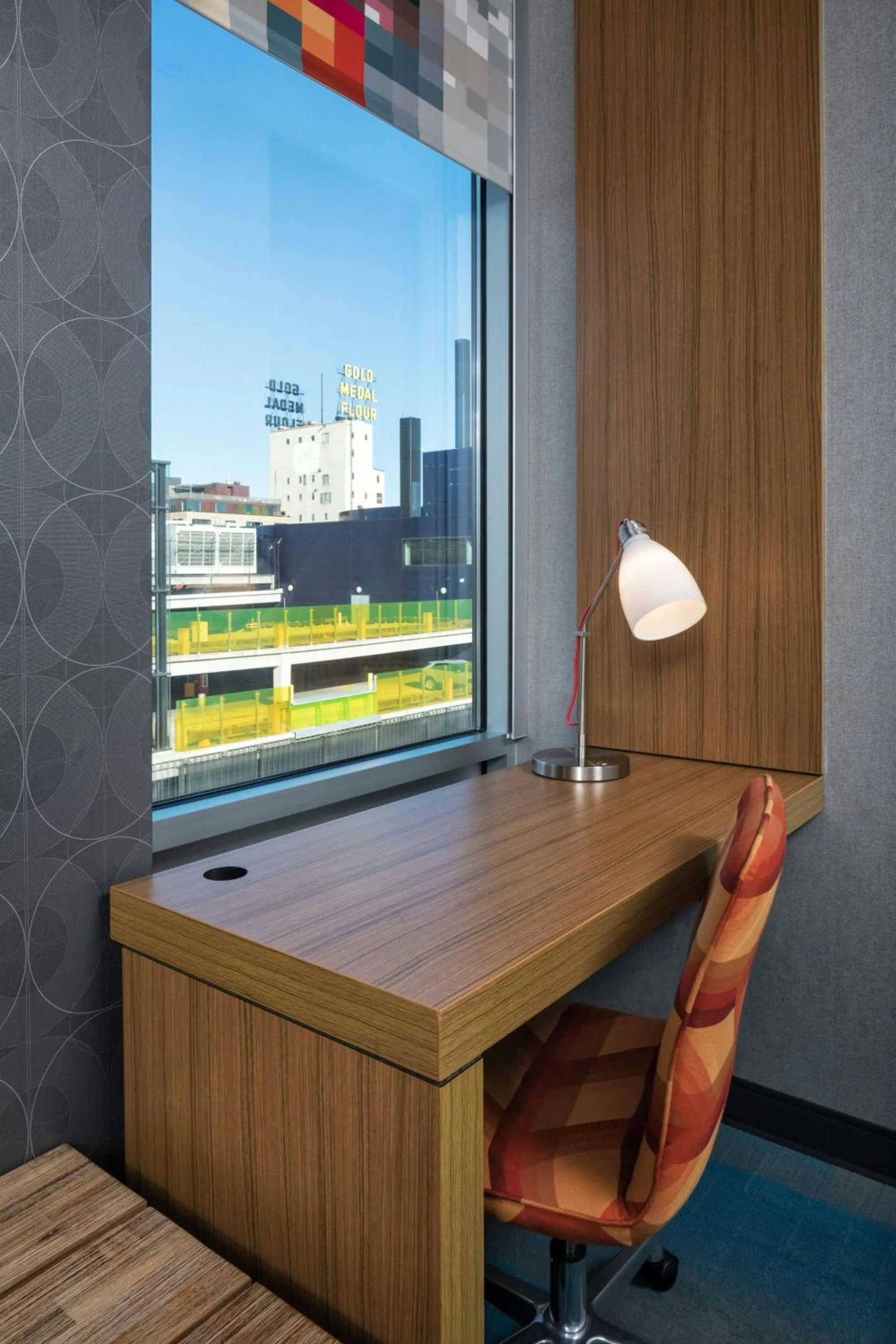 Photo of the whole room in Aloft Minneapolis