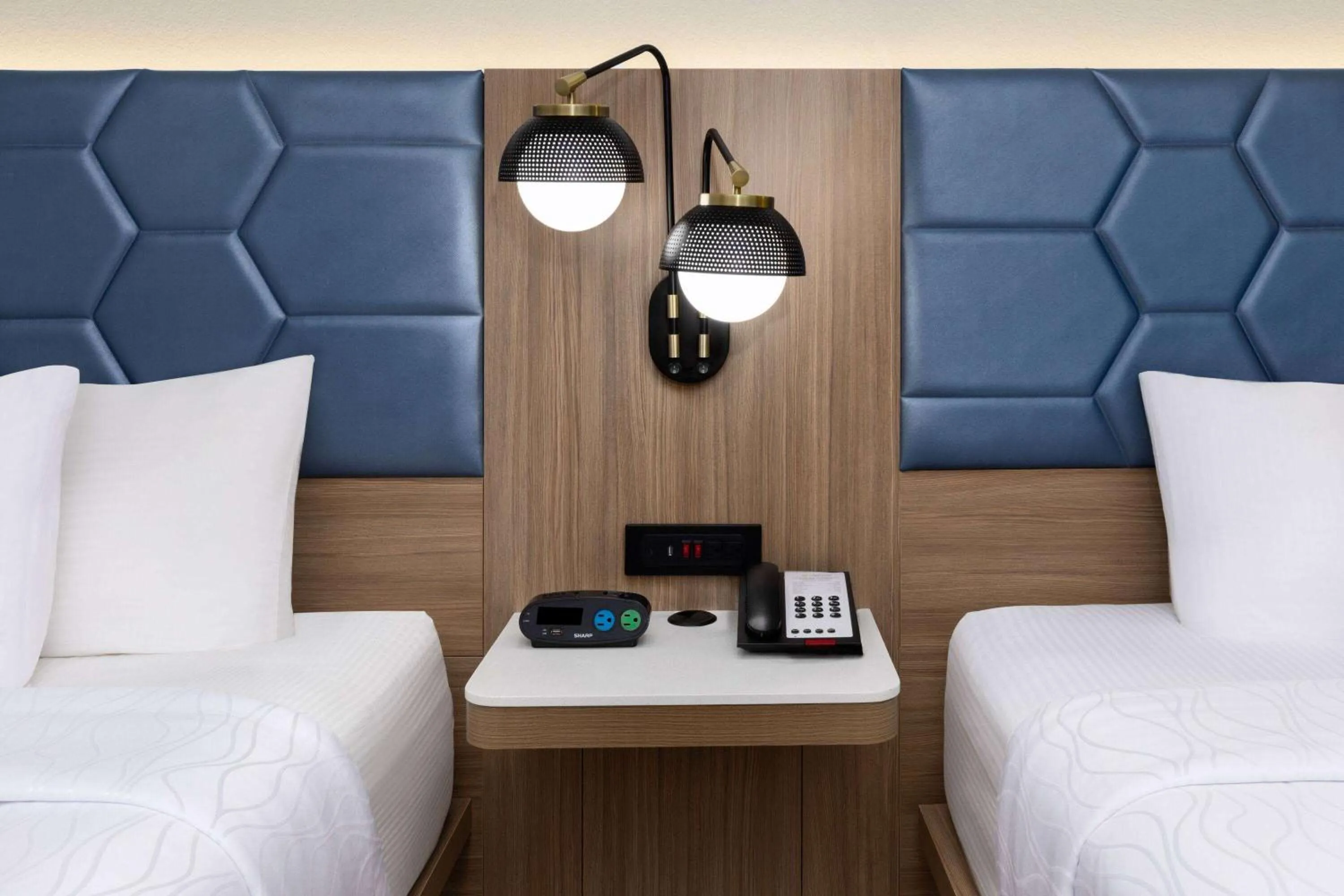 Photo of the whole room, Bed in La Quinta by Wyndham San Antonio Northwest