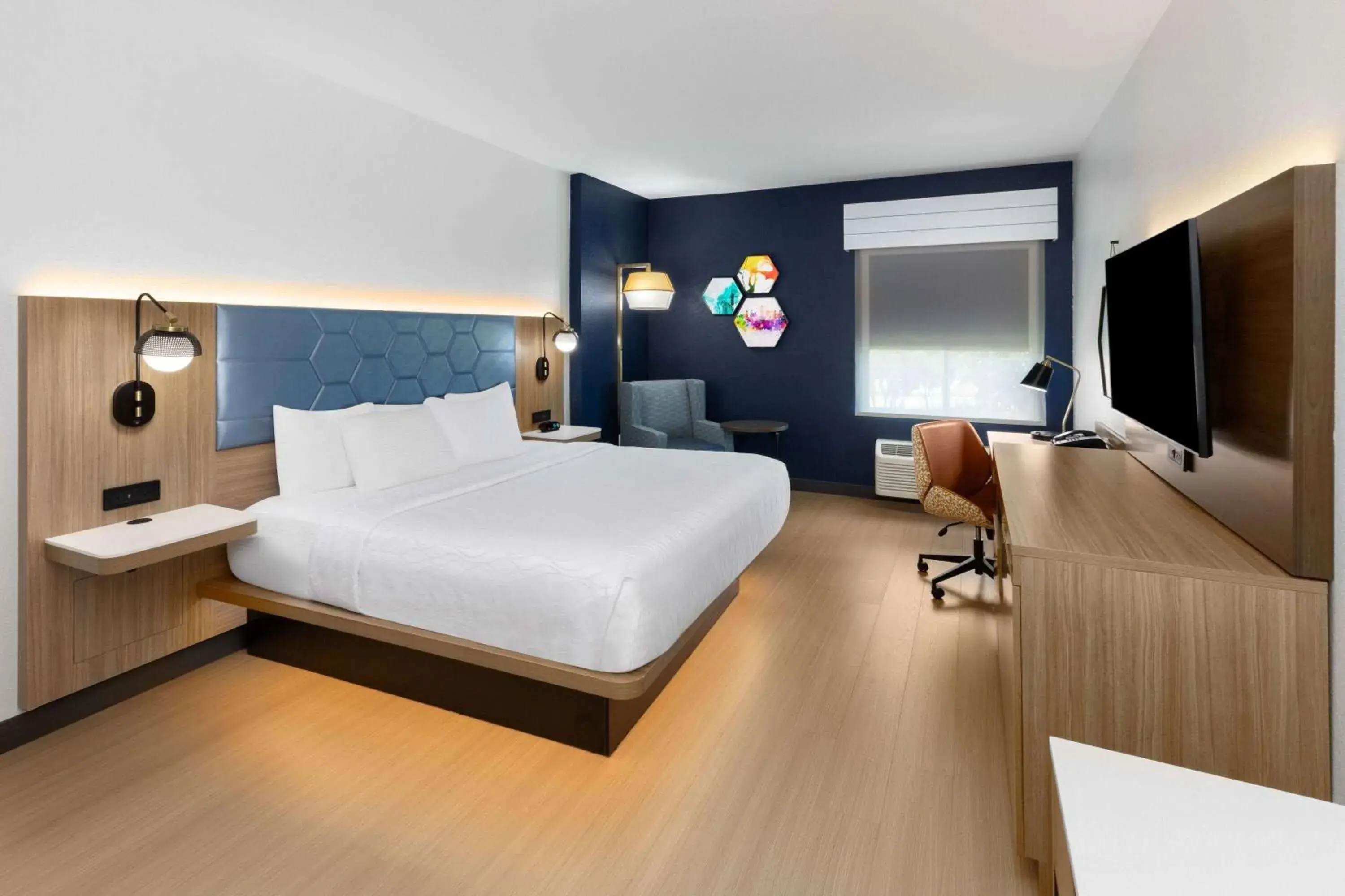 Deluxe King Room in La Quinta by Wyndham San Antonio Northwest Deluxe King Room in La Quinta by Wyndham San Antonio Northwest