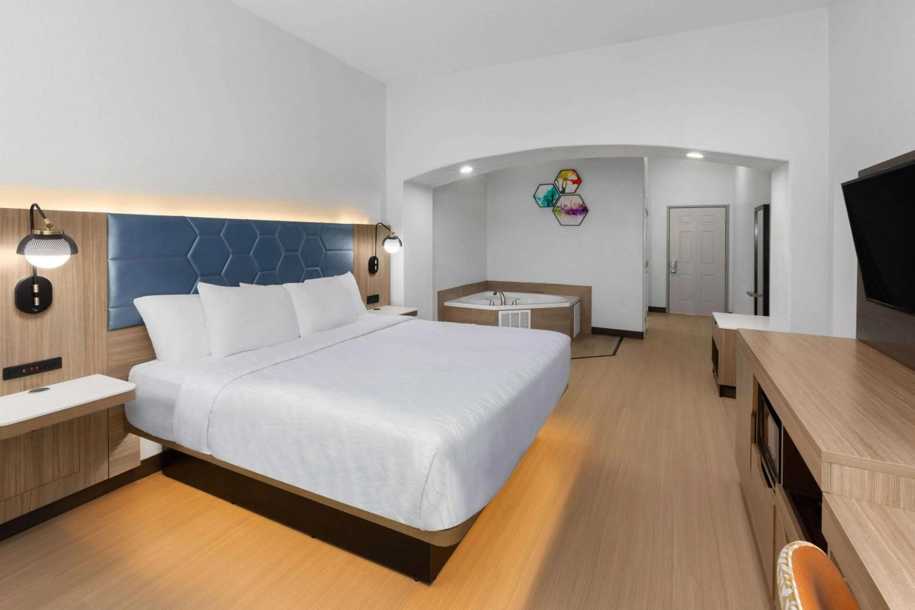 Bath, Bed in La Quinta by Wyndham San Antonio Northwest