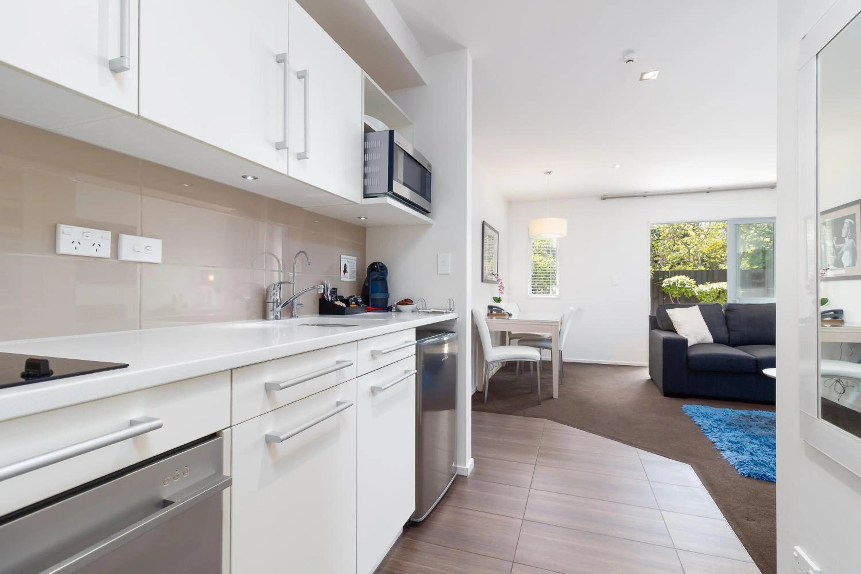 Kitchen or kitchenette in Century Park