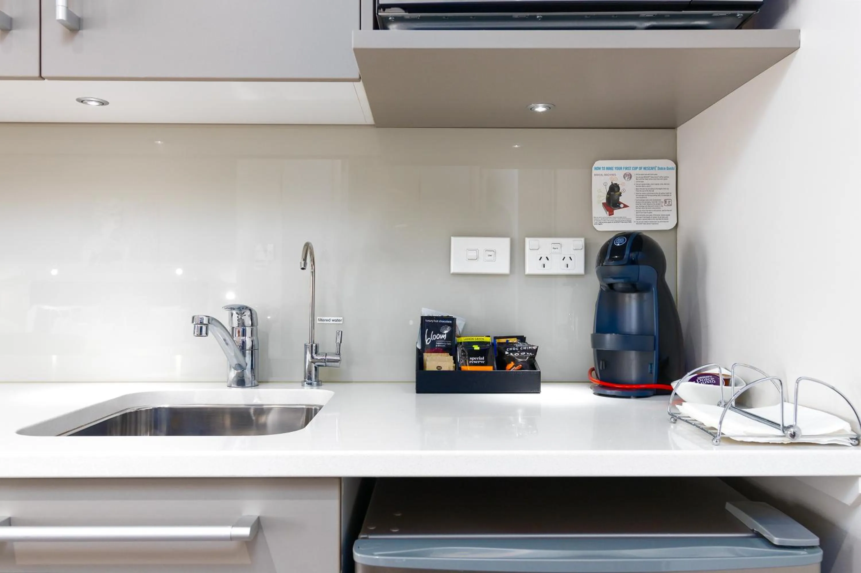 Coffee/tea facilities in Century Park