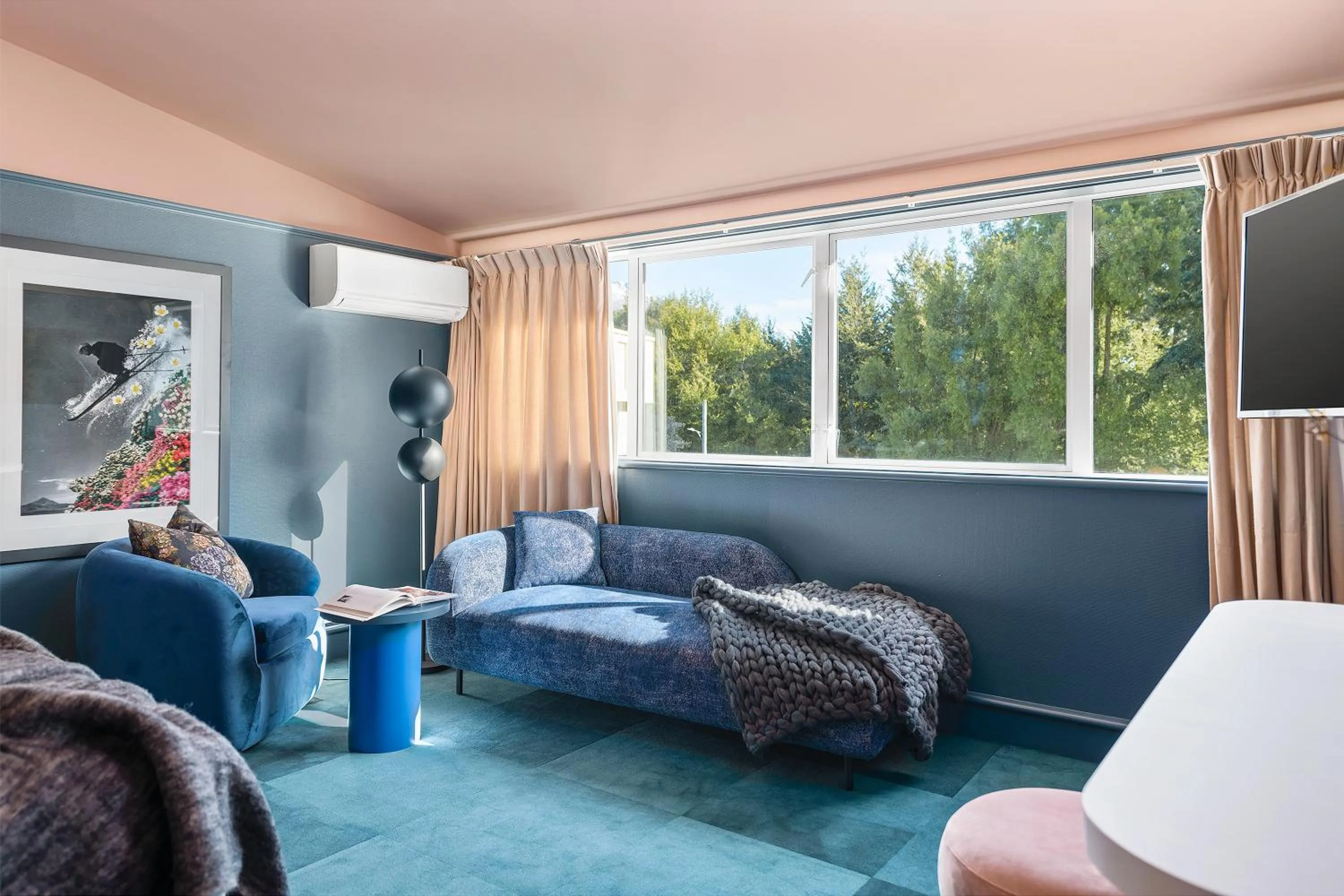 Seating area in The Central Hotel Queenstown, A Naumi Chapter