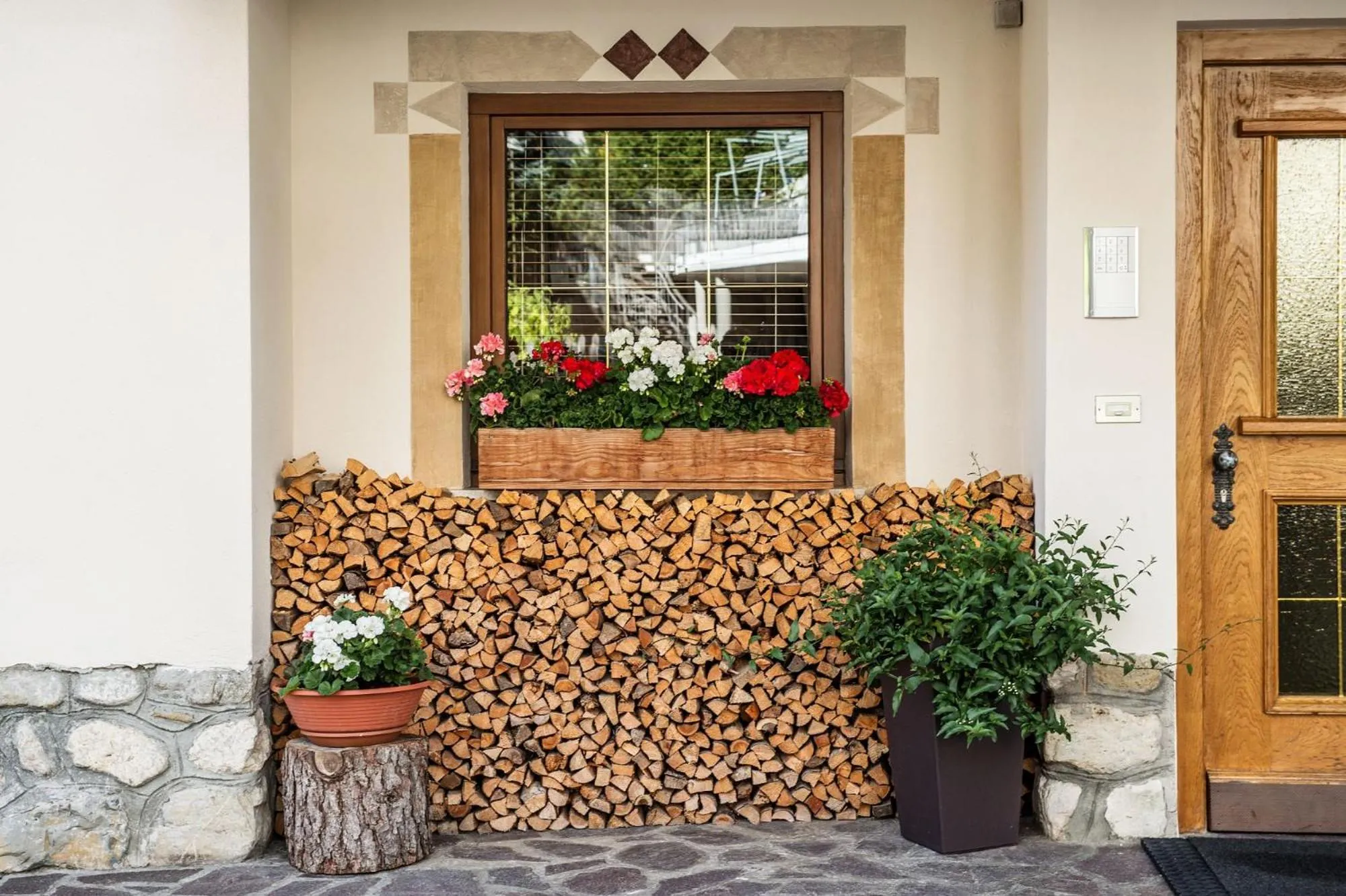 Facade/entrance in Garnì Piz da L'Ander
