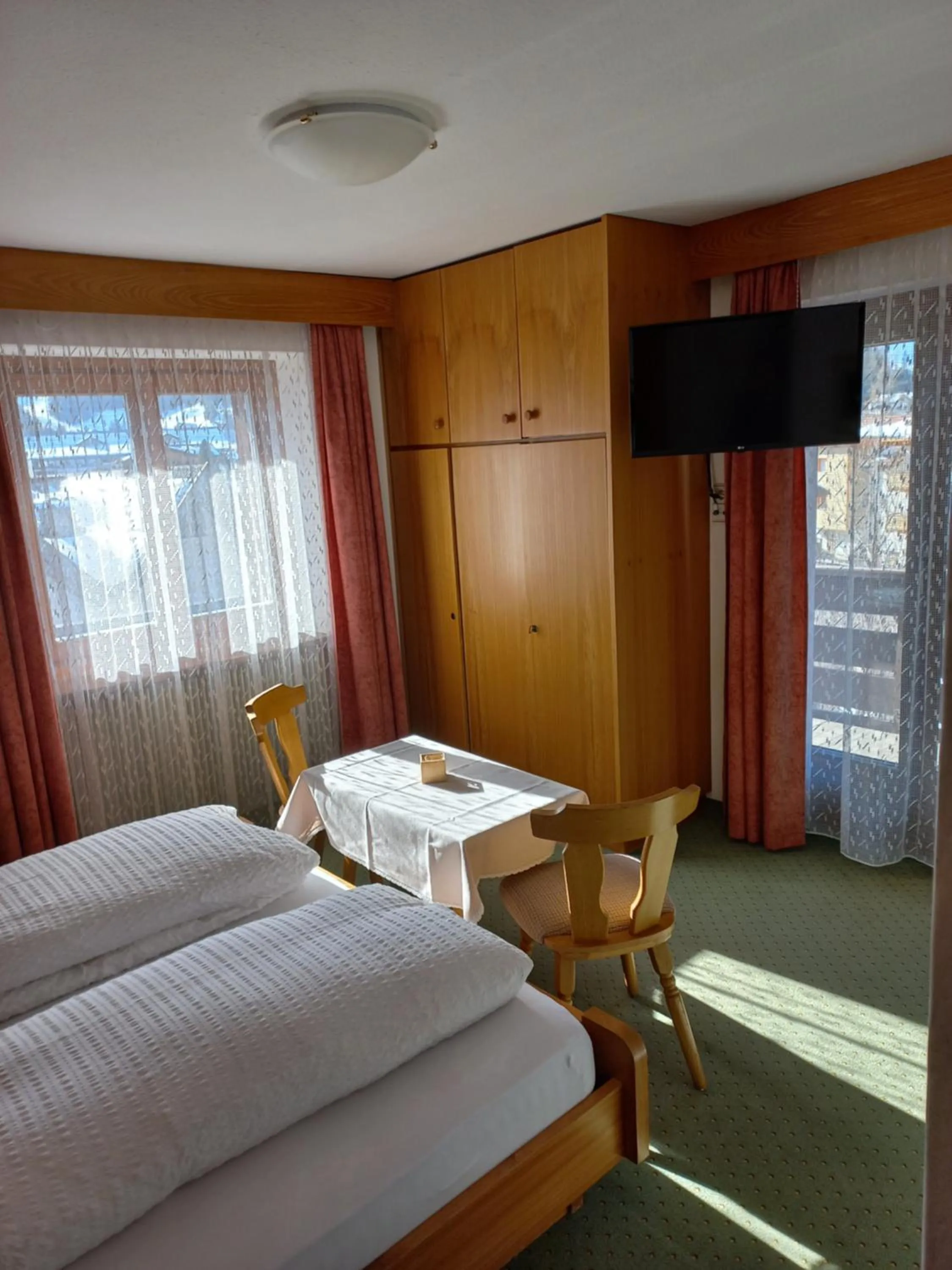 Bedroom, Bed in Garnì Piz da L'Ander