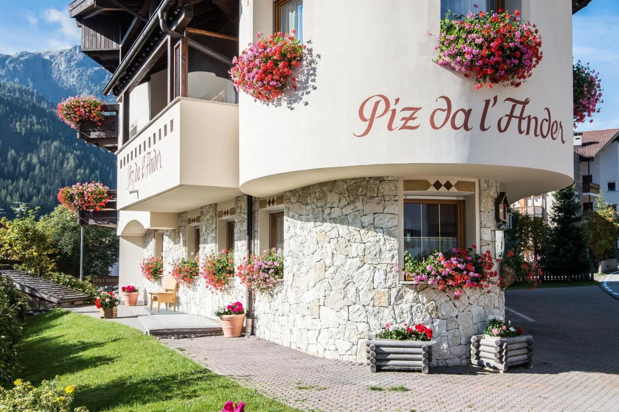 Property building in Garnì Piz da L'Ander
