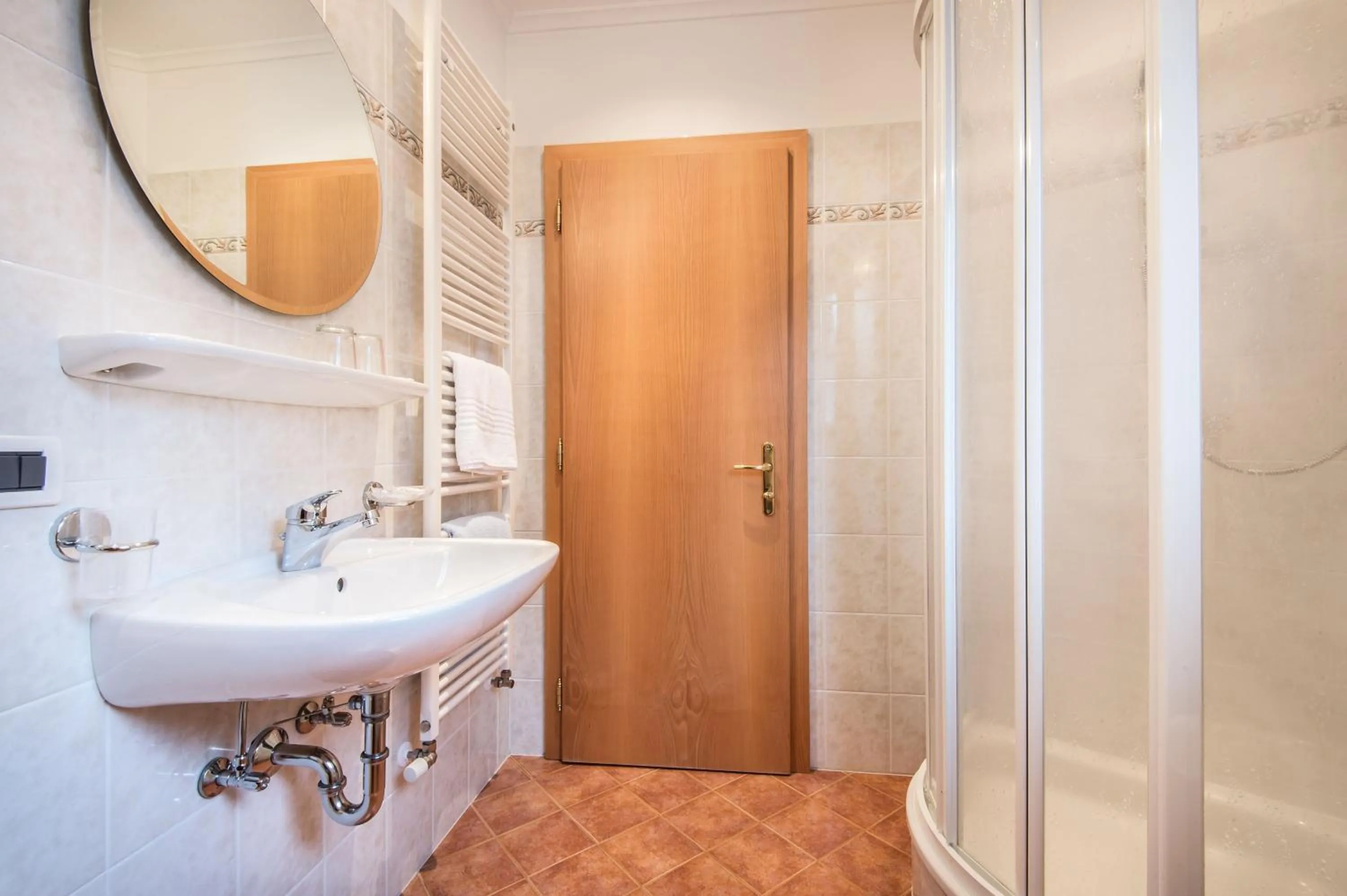 Shower in Garnì Piz da L'Ander