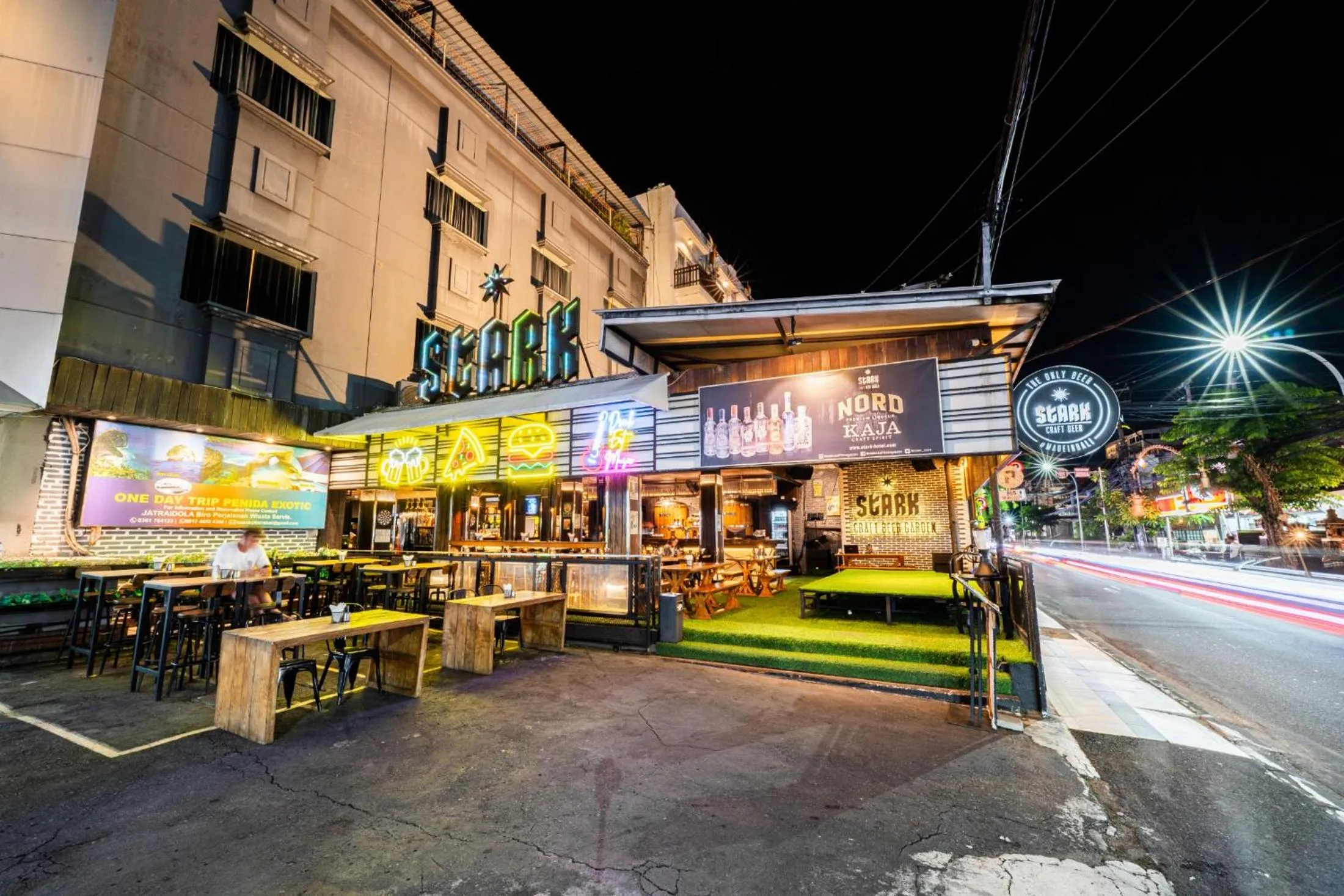 Restaurant/places to eat in Stark Boutique Hotel and Spa