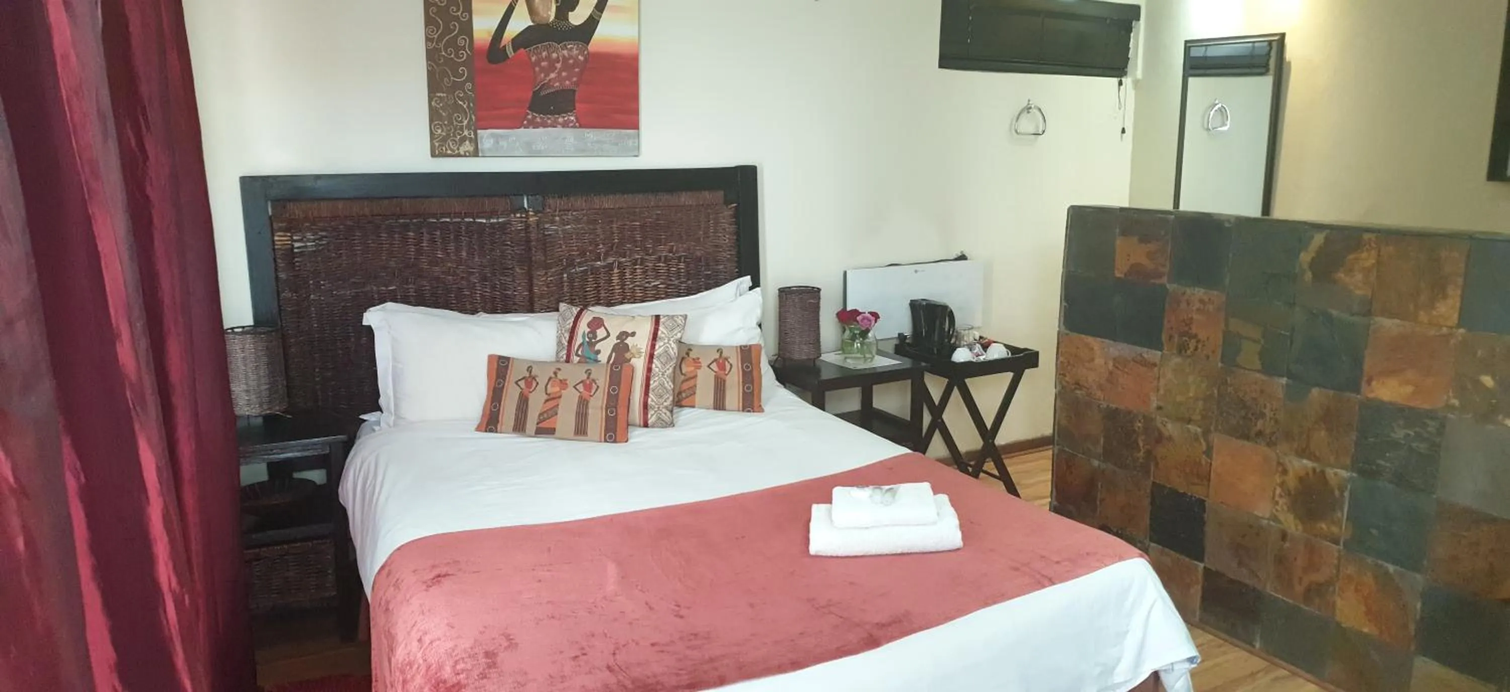 Budget Double Room in Brooklyn Guesthouses