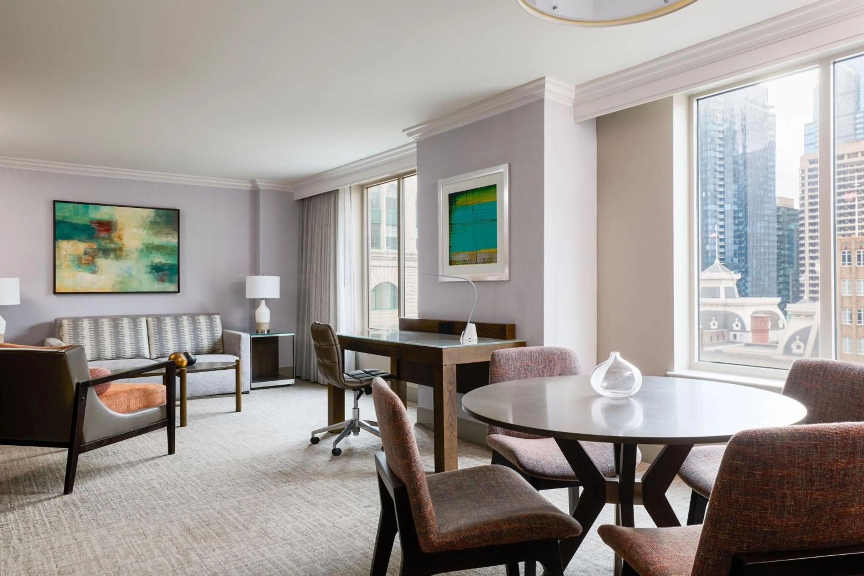 Living room in Philadelphia Marriott Downtown