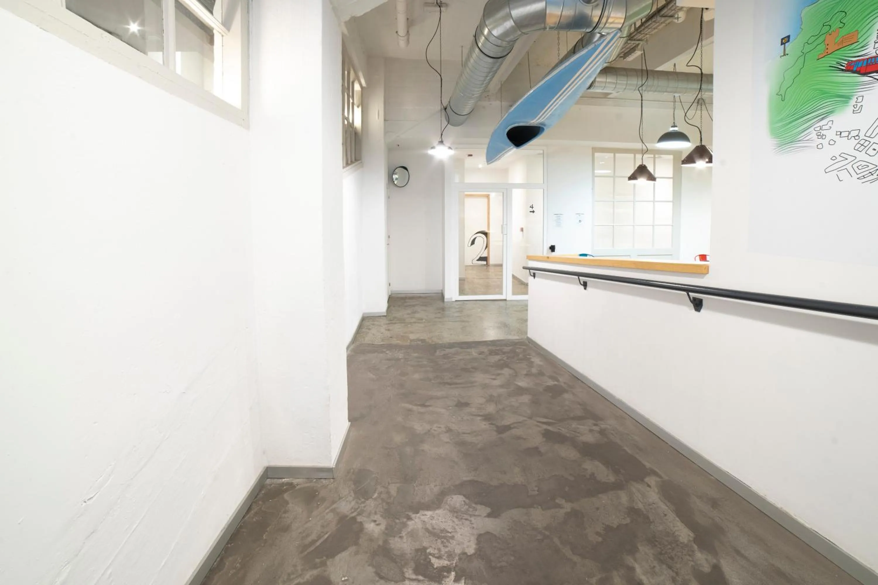 Area and facilities in Koba Hostel