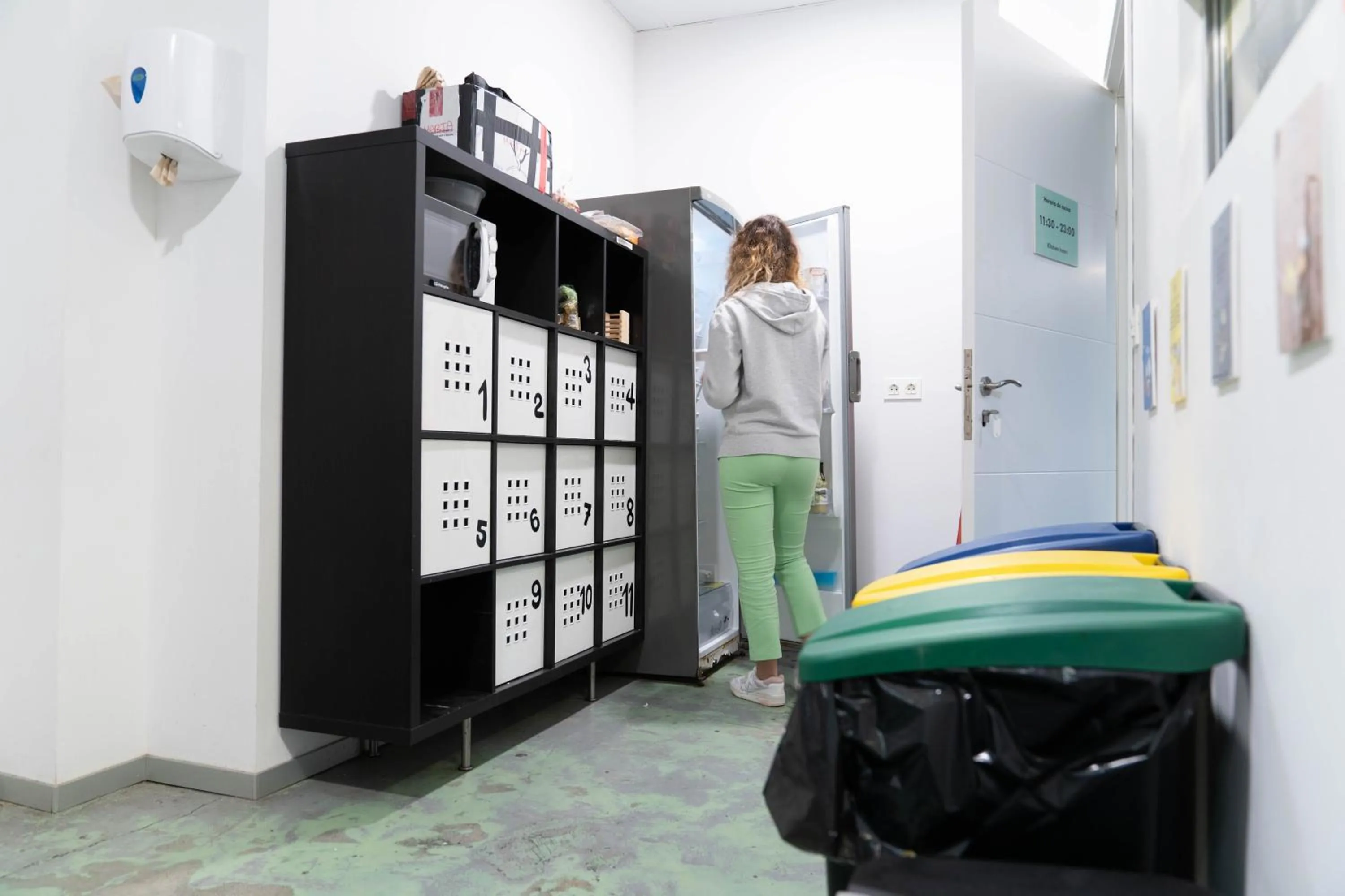 Communal kitchen in Koba Hostel