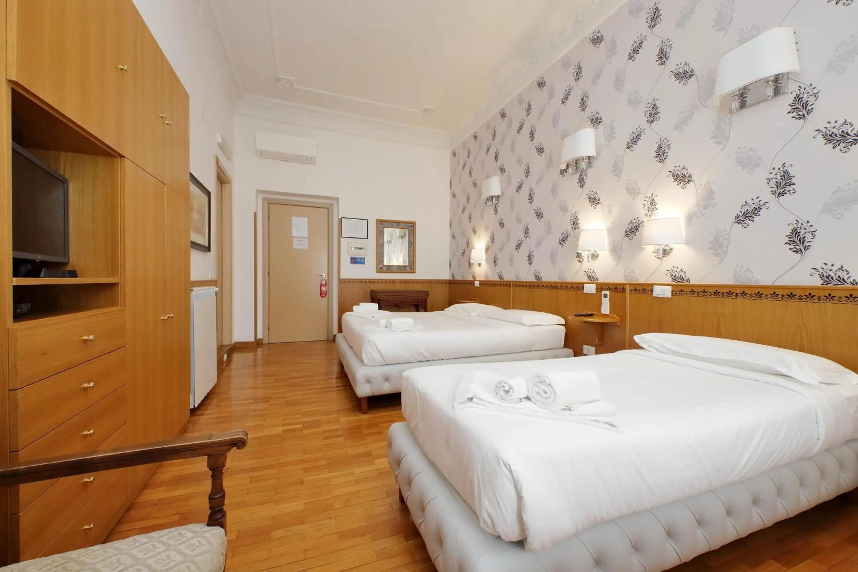 Bed in Sonnino Suite