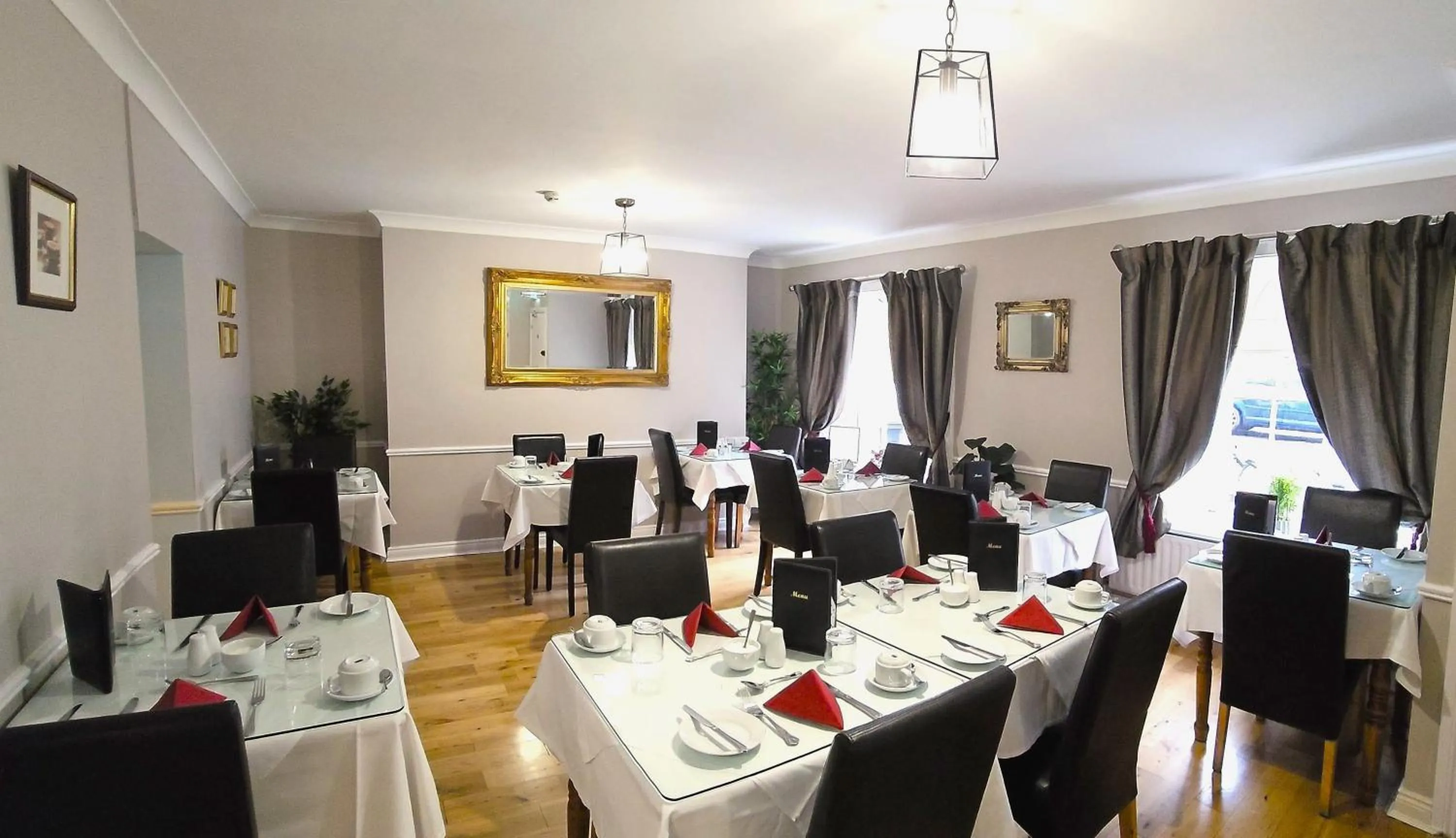 Breakfast in Waterloo Lodge