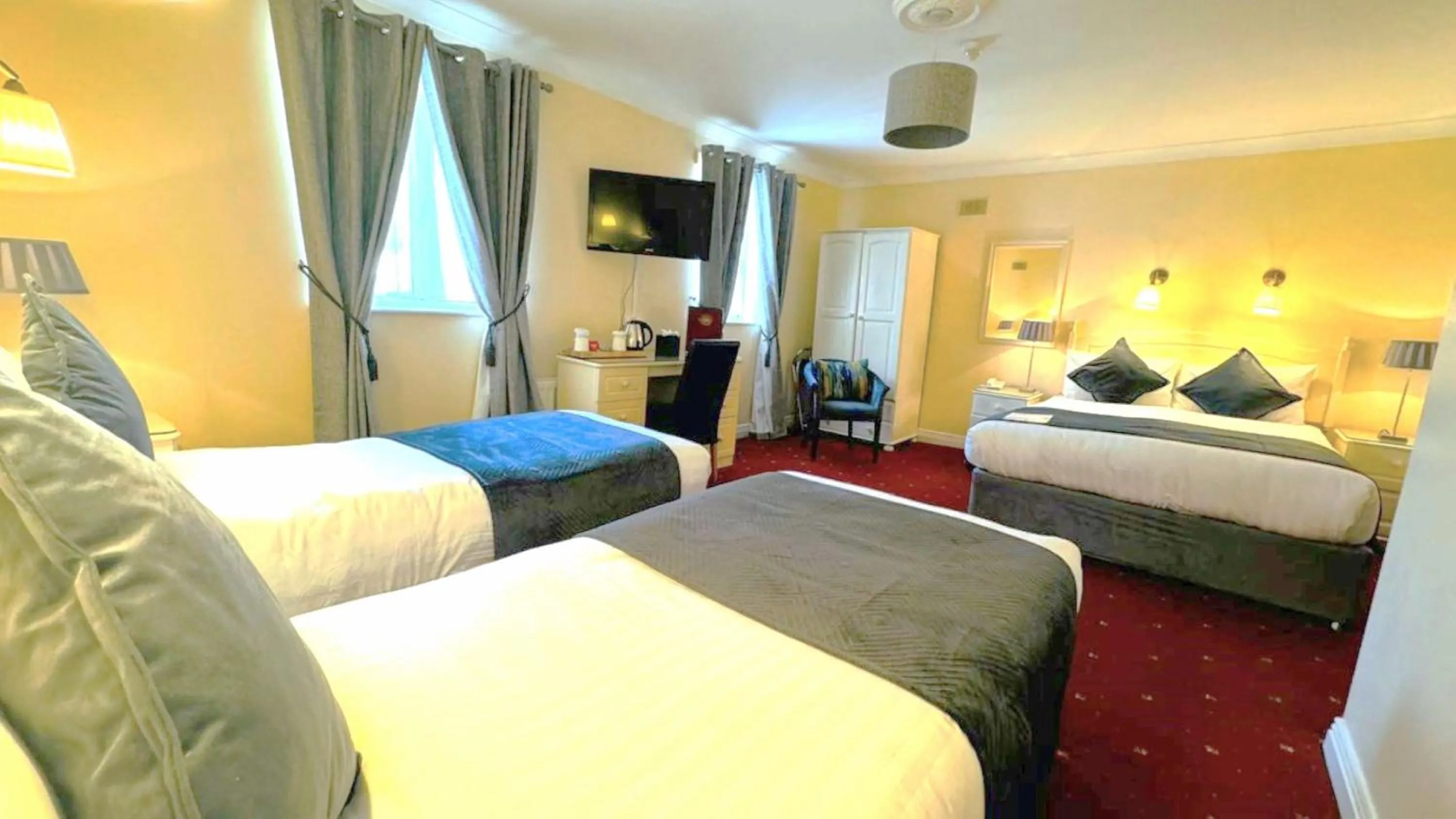 Bed in Waterloo Lodge