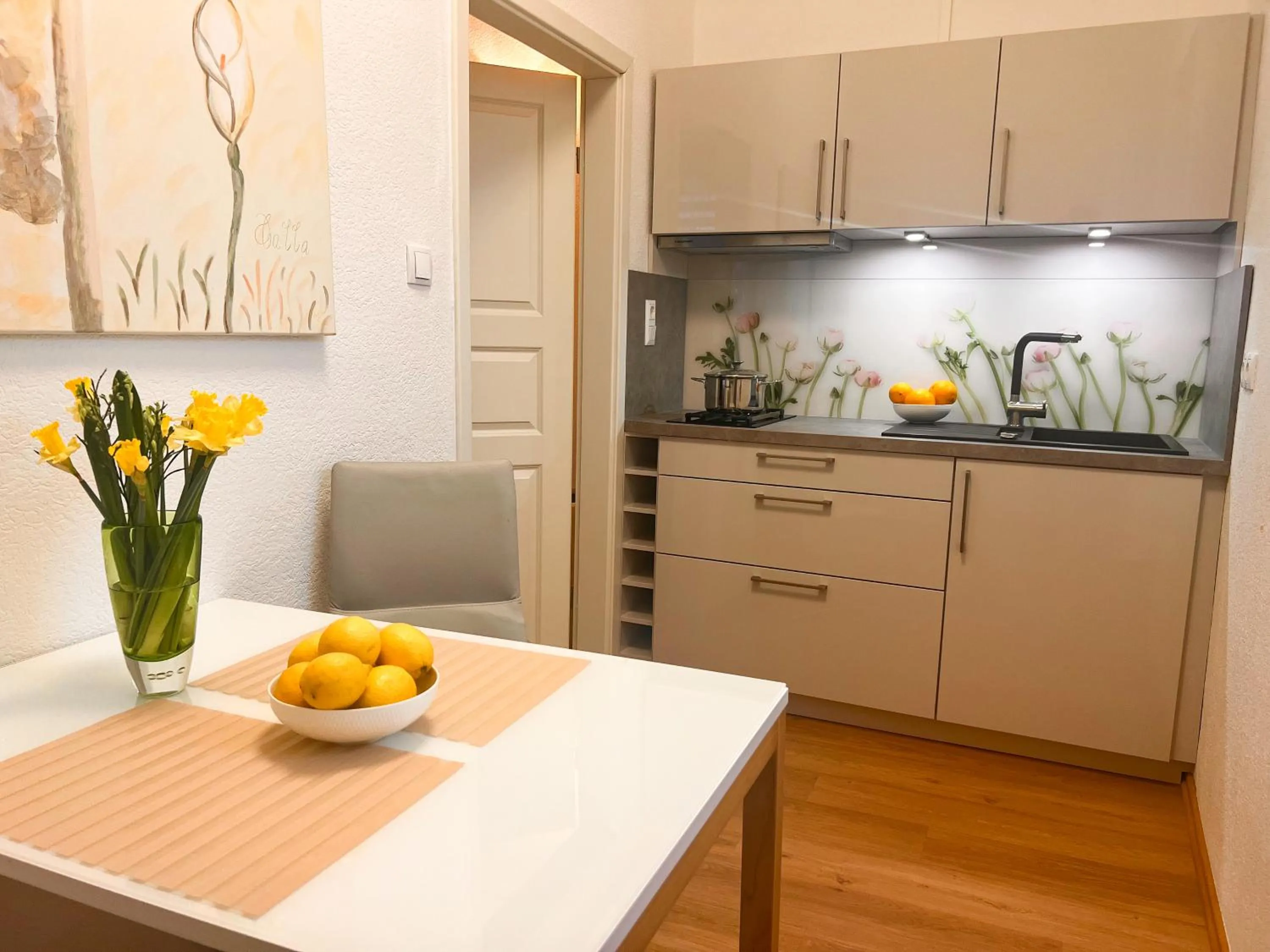 Kitchen or kitchenette in Hotel Service Apartments am Prinzenplatz - Superior