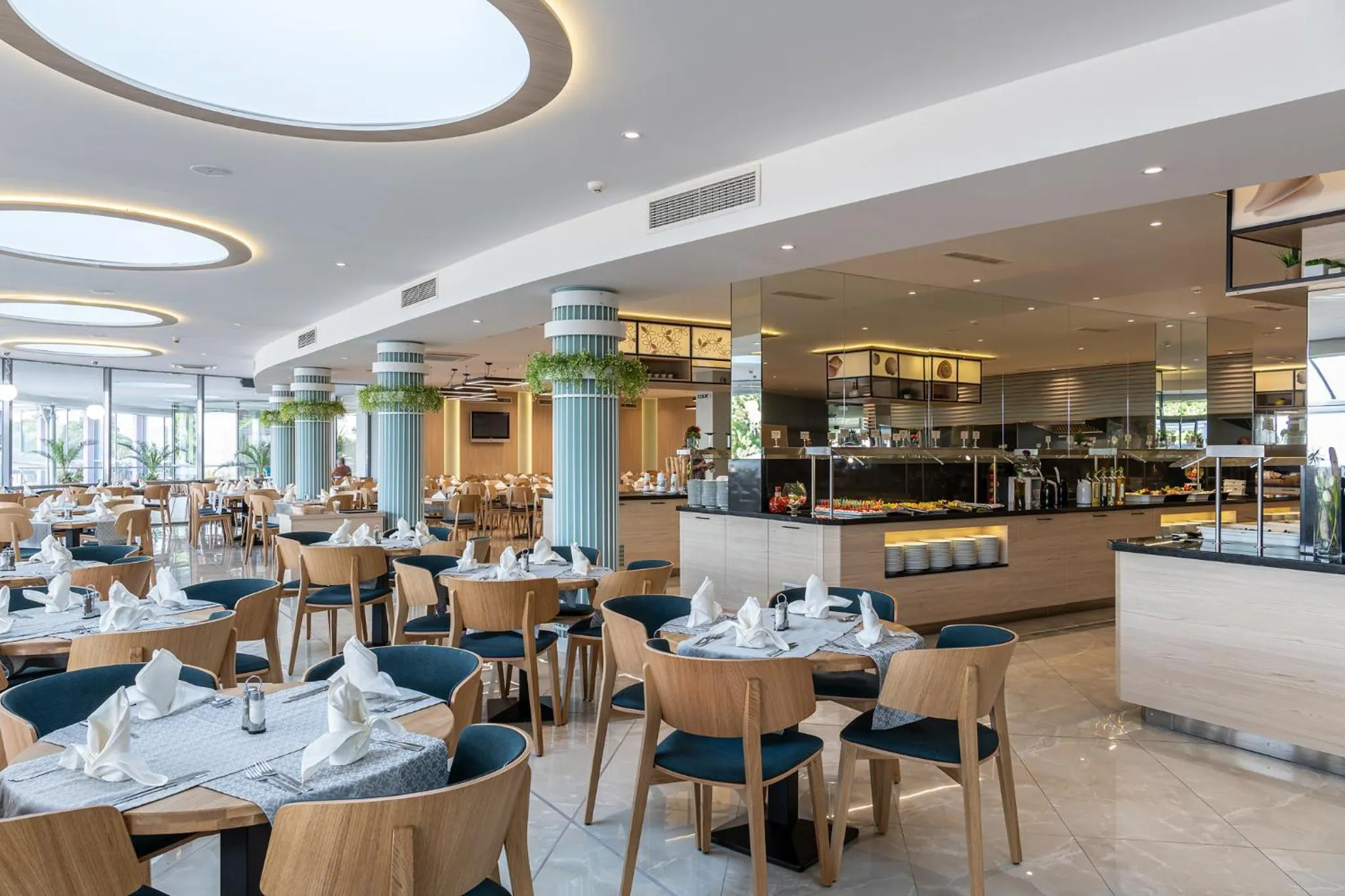 Restaurant/places to eat in Hotel Neptun Beach