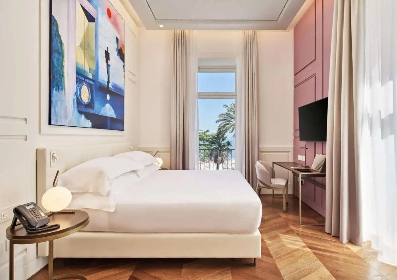 One-Bedroom Suite in De Bonart Naples, Curio Collection By Hilton One-Bedroom Suite in De Bonart Naples, Curio Collection By Hilton