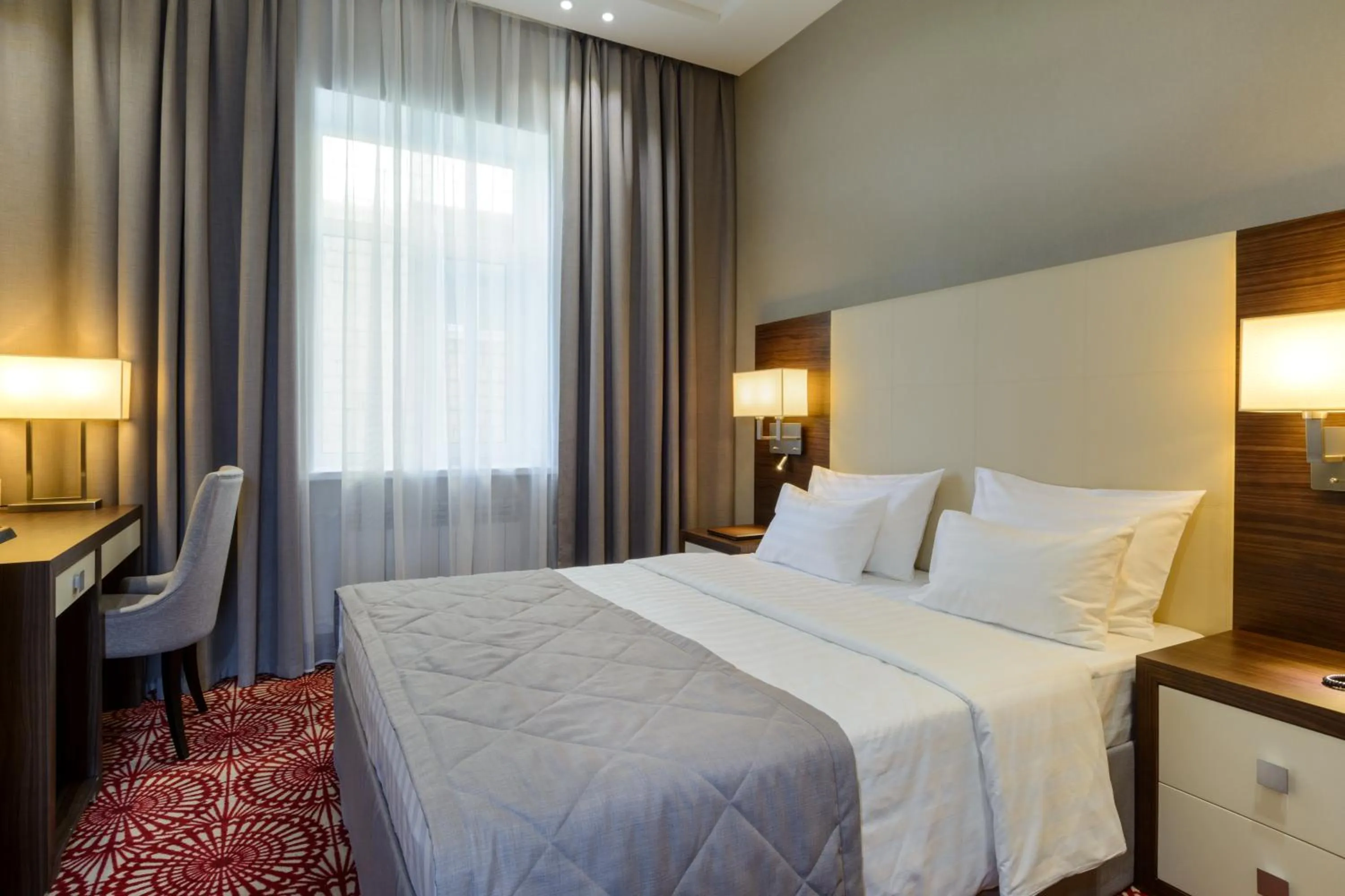 Photo of the whole room, Bed in Hotel Senator