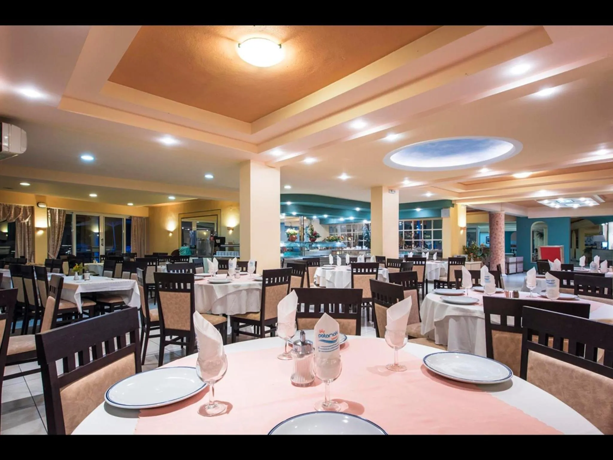 Coffee/tea facilities in Potamaki Beach Hotel