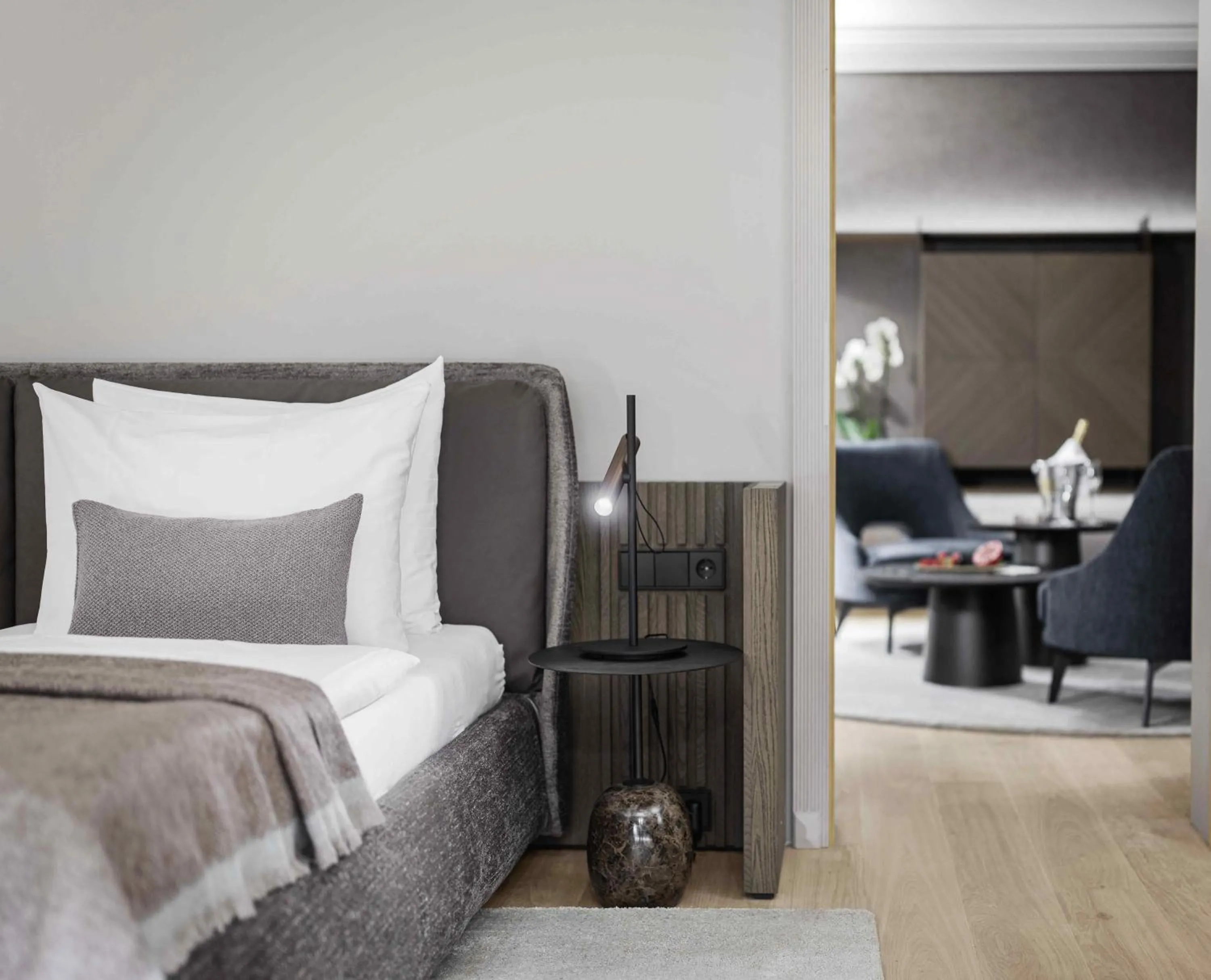 Photo of the whole room, Bed in Hotel Weisses Roessl