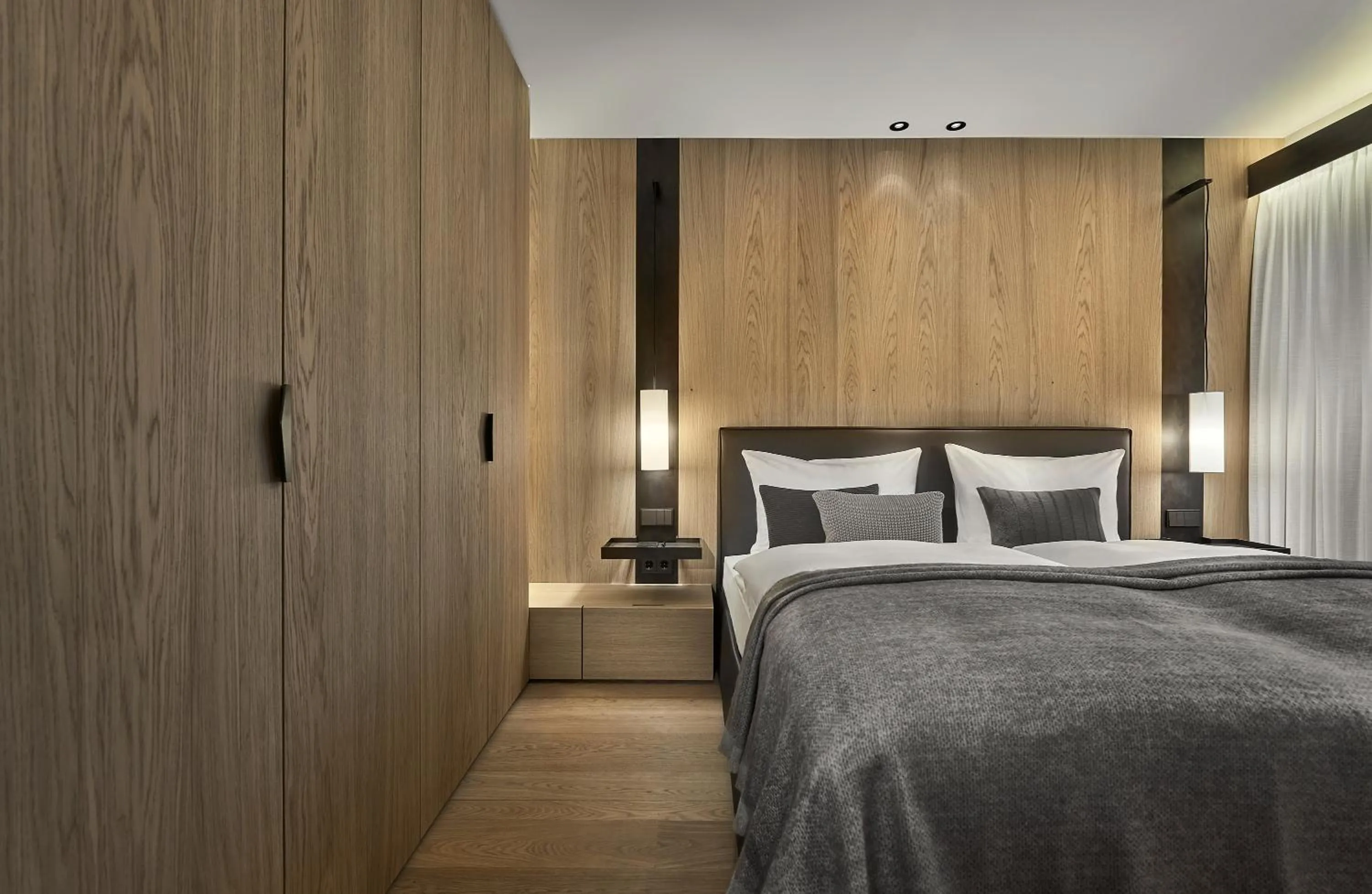 Photo of the whole room, Bed in Hotel Weisses Roessl