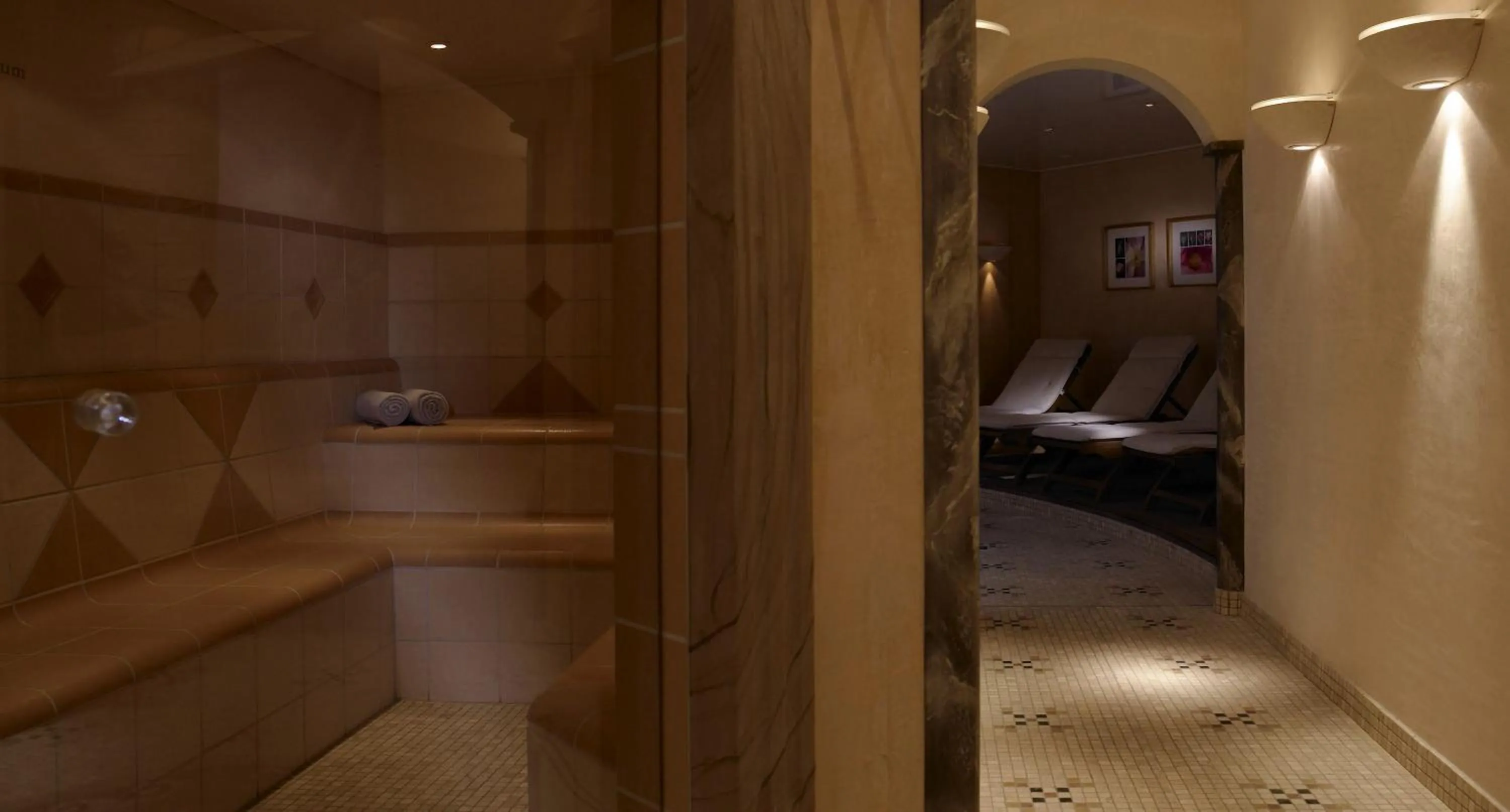 Spa and wellness centre/facilities in Hotel Weisses Roessl