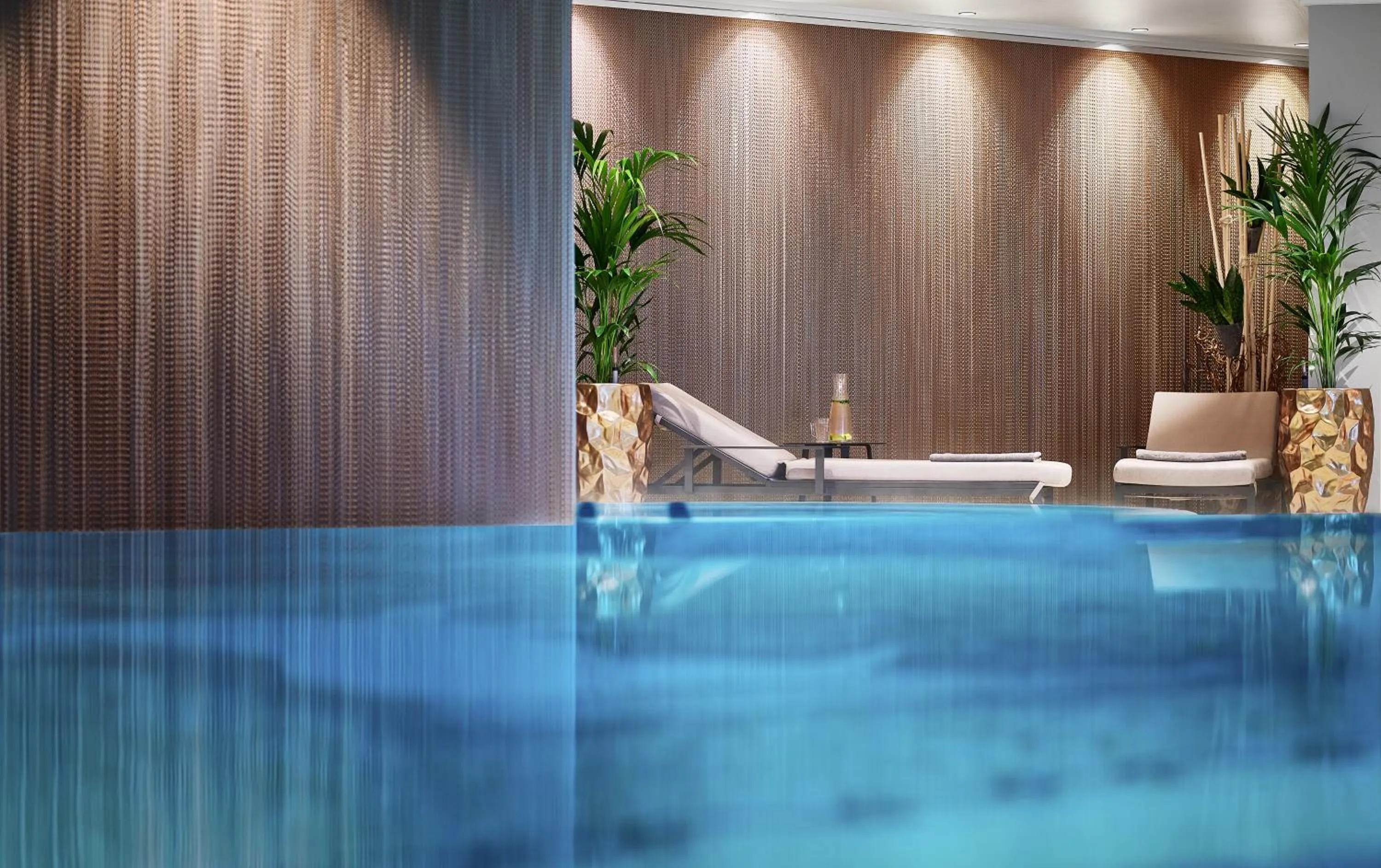 Pool view in Hotel Weisses Roessl