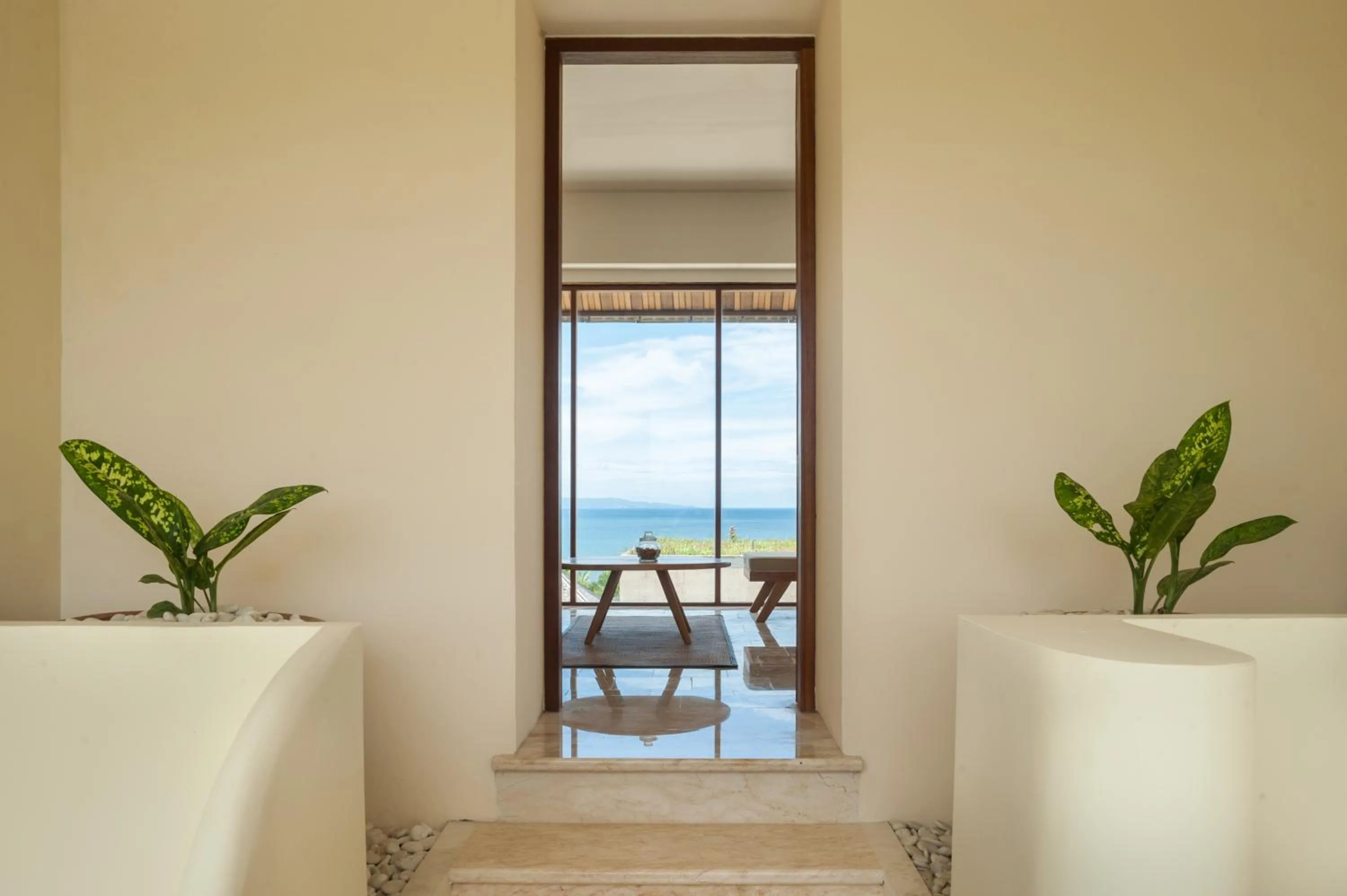 Facade/entrance in Komaneka at Keramas Beach