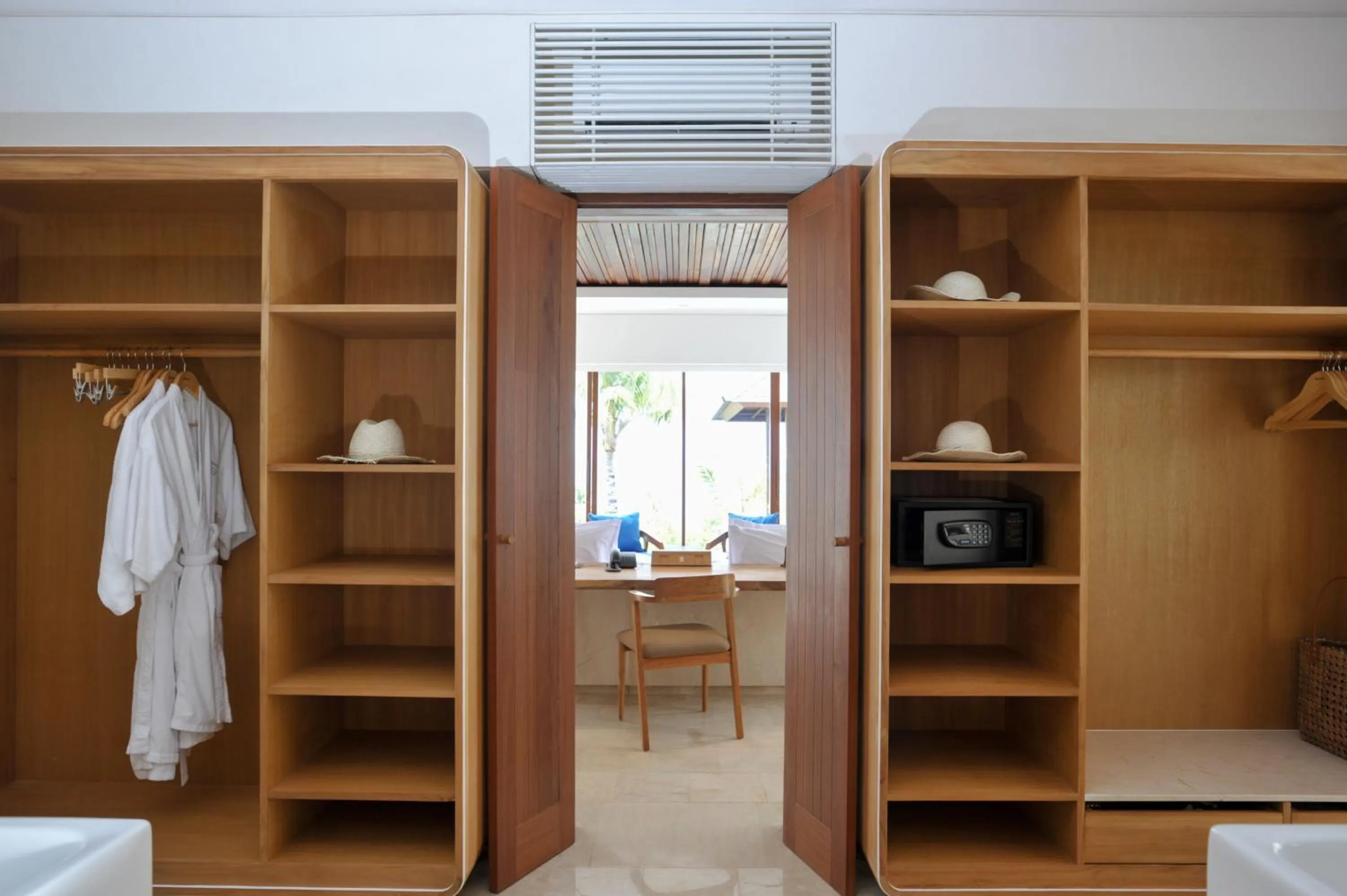 Area and facilities in Komaneka at Keramas Beach