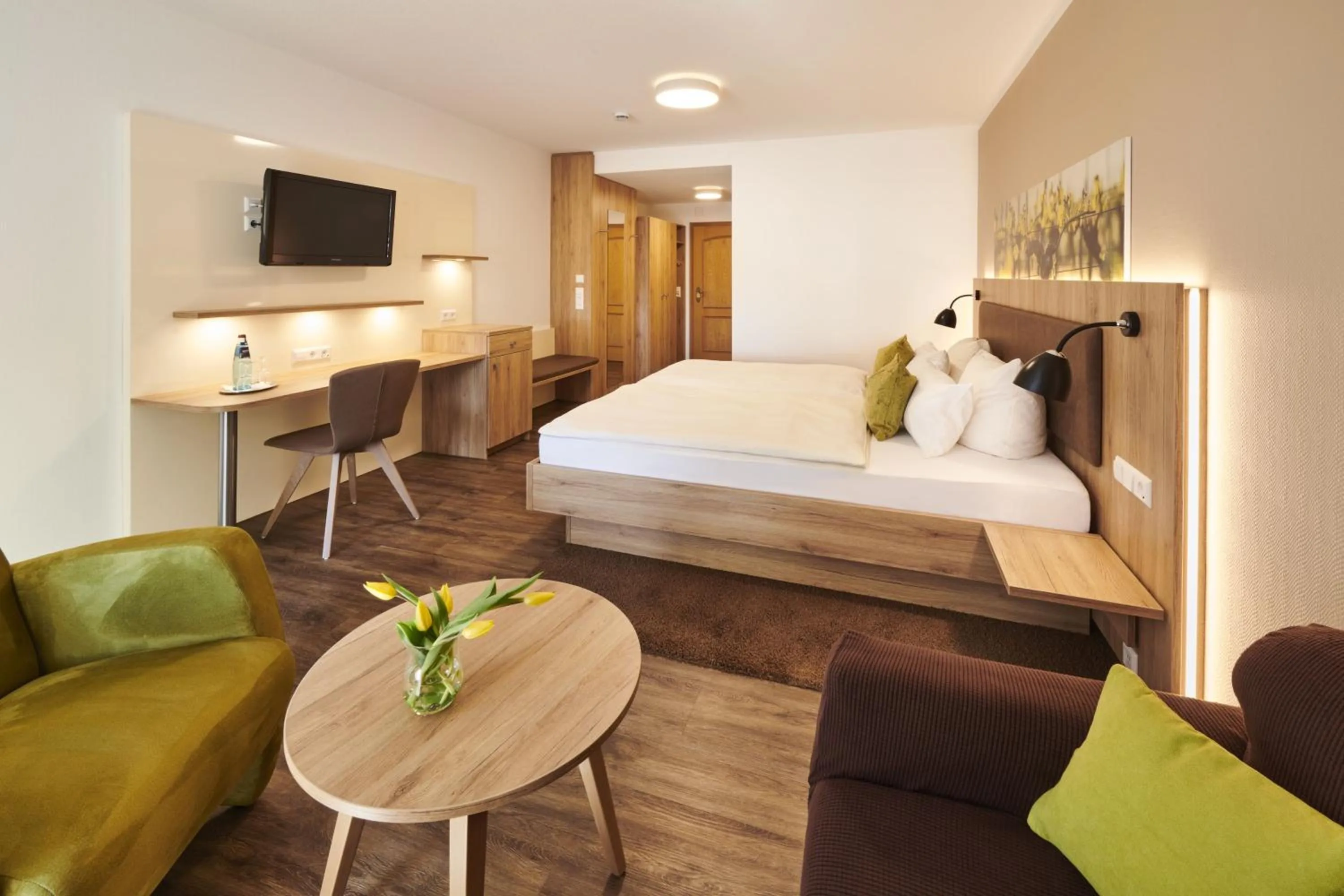 Photo of the whole room, Bed in Kreuz-Post Hotel-Restaurant-SPA